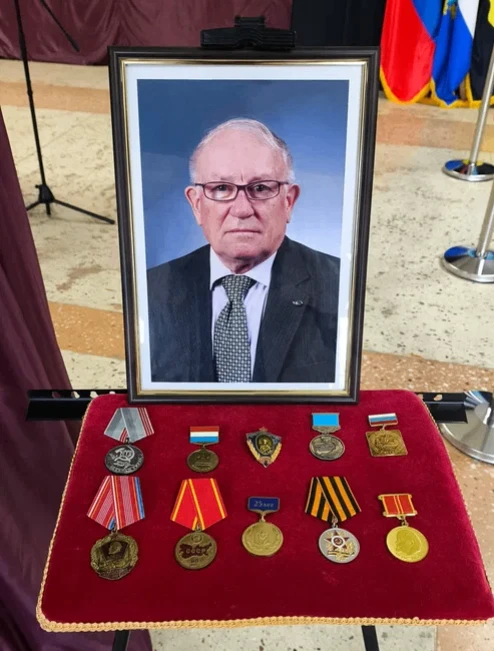 Сегодня — 9 дней, как не стало Александра Семёновича Дорофеева, почётного гражданина От...