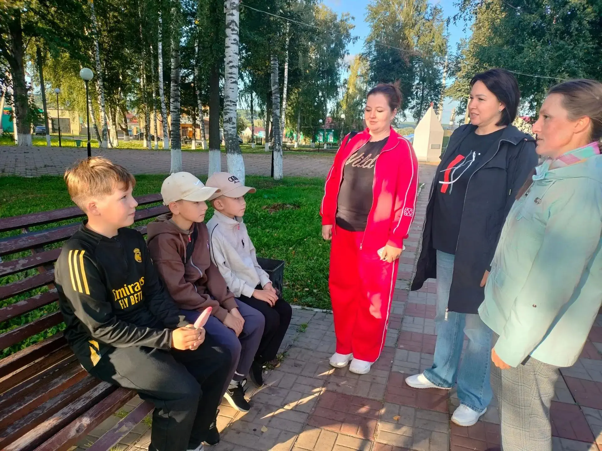 Родители 8к на страже безопасности.