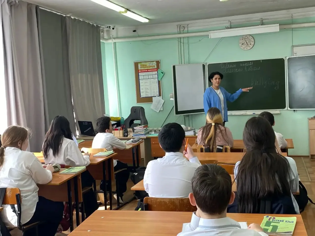 Социальный педагог ГКУ РС(Я) «ОСРЦН» Антонина Егоровна Яковенко посетила МБОУ «СОШ № 1»...