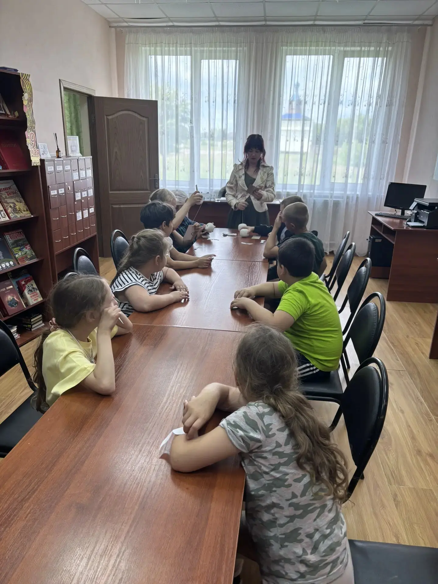 Сегодня ребята из лагеря "Орлёнок" побывали в зоопарке. Там они не только смотрели на ж...