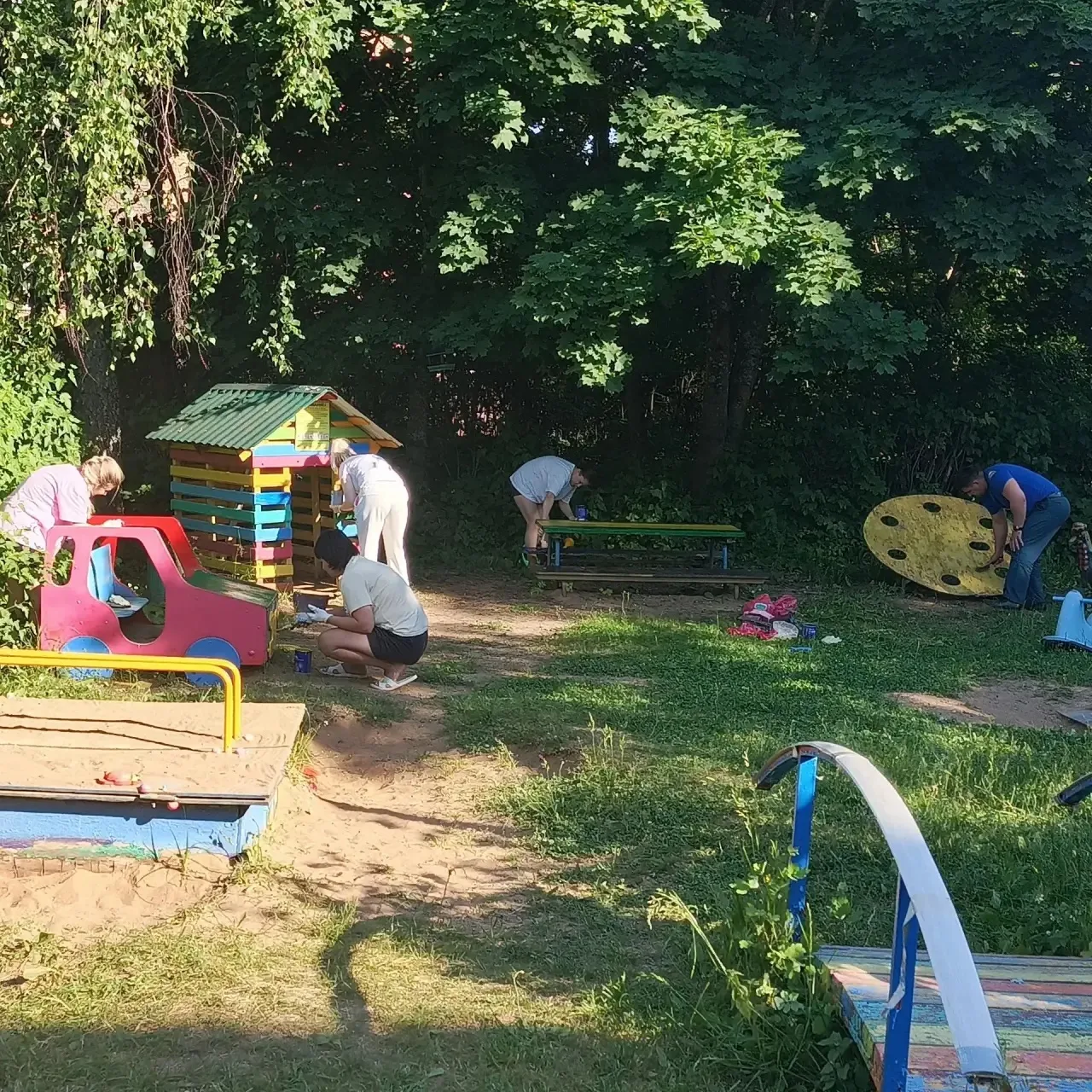 Благодарим родителей наших воспитанников-
Варвары Боровик, Полины и Василисы Серегиных, Евы Крюковой