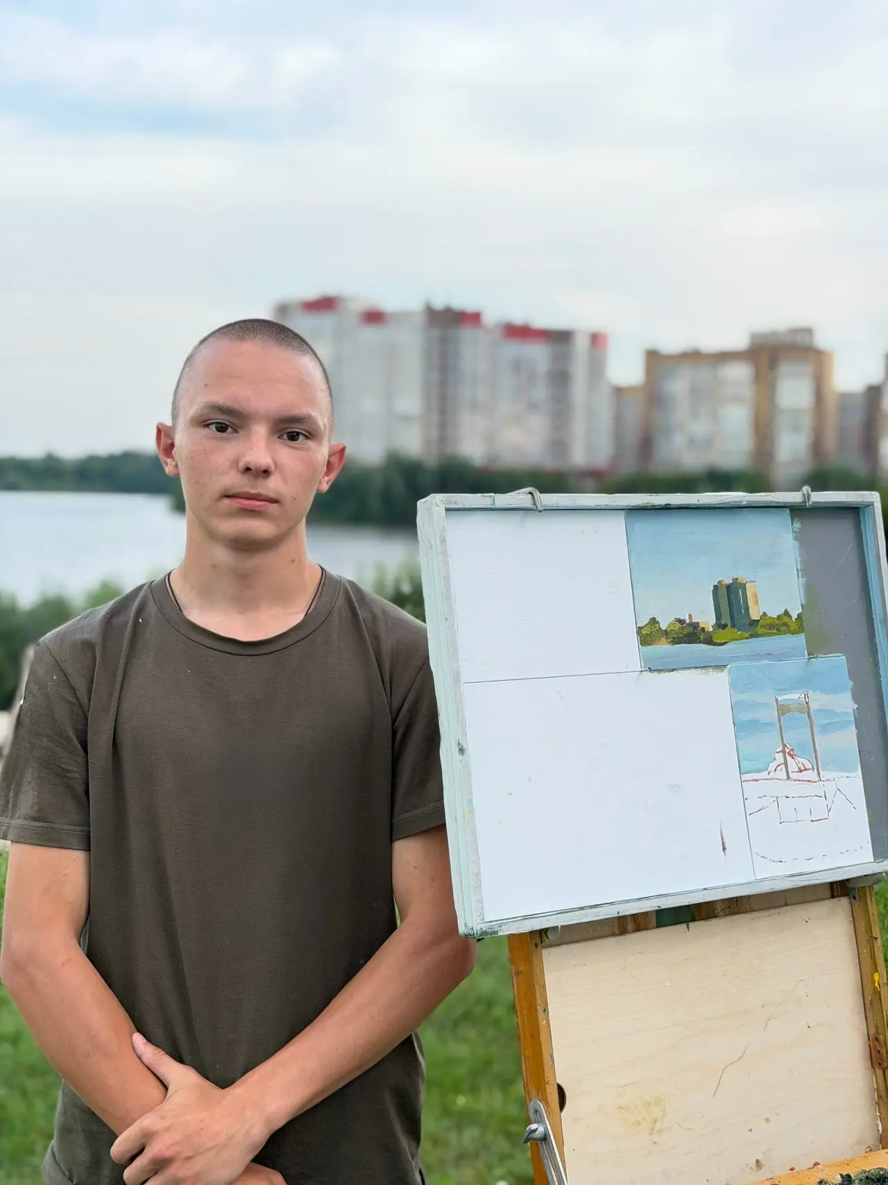 19-летний художник Фёдор Скочилов из Йошкар-Олинского художественного училища превратил городскую на