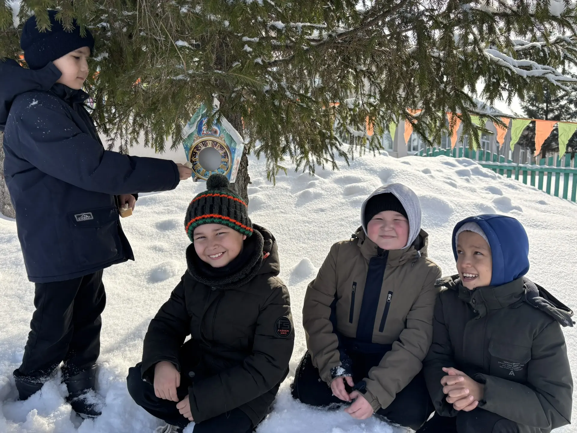 ЮНЫЕ НАБЛЮДАТЕЛИ 🐦 

Сегодня, 5 марта, ребята из нашей школы провели замечательную экскурсию в рамк