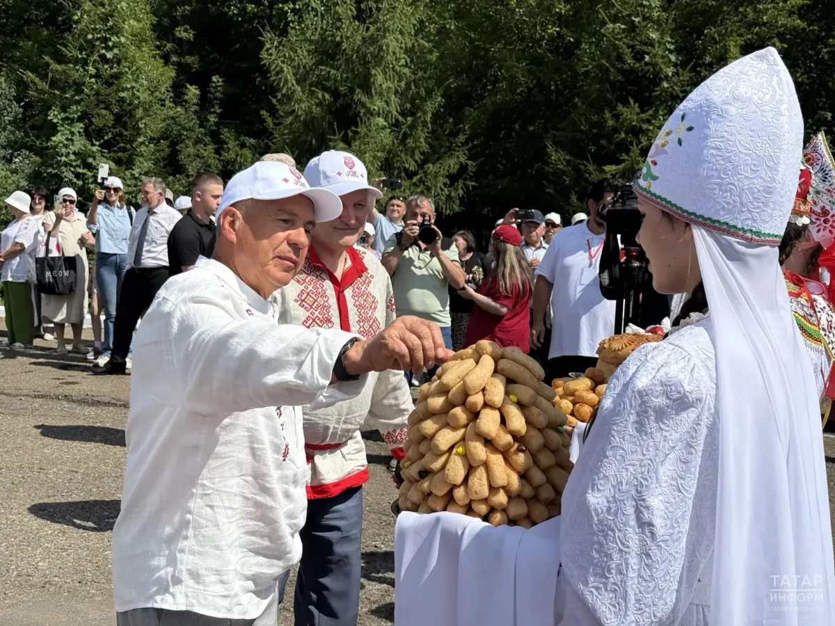 Рустам Минниханов посетил республиканский праздник чувашской культуры «Уяв»