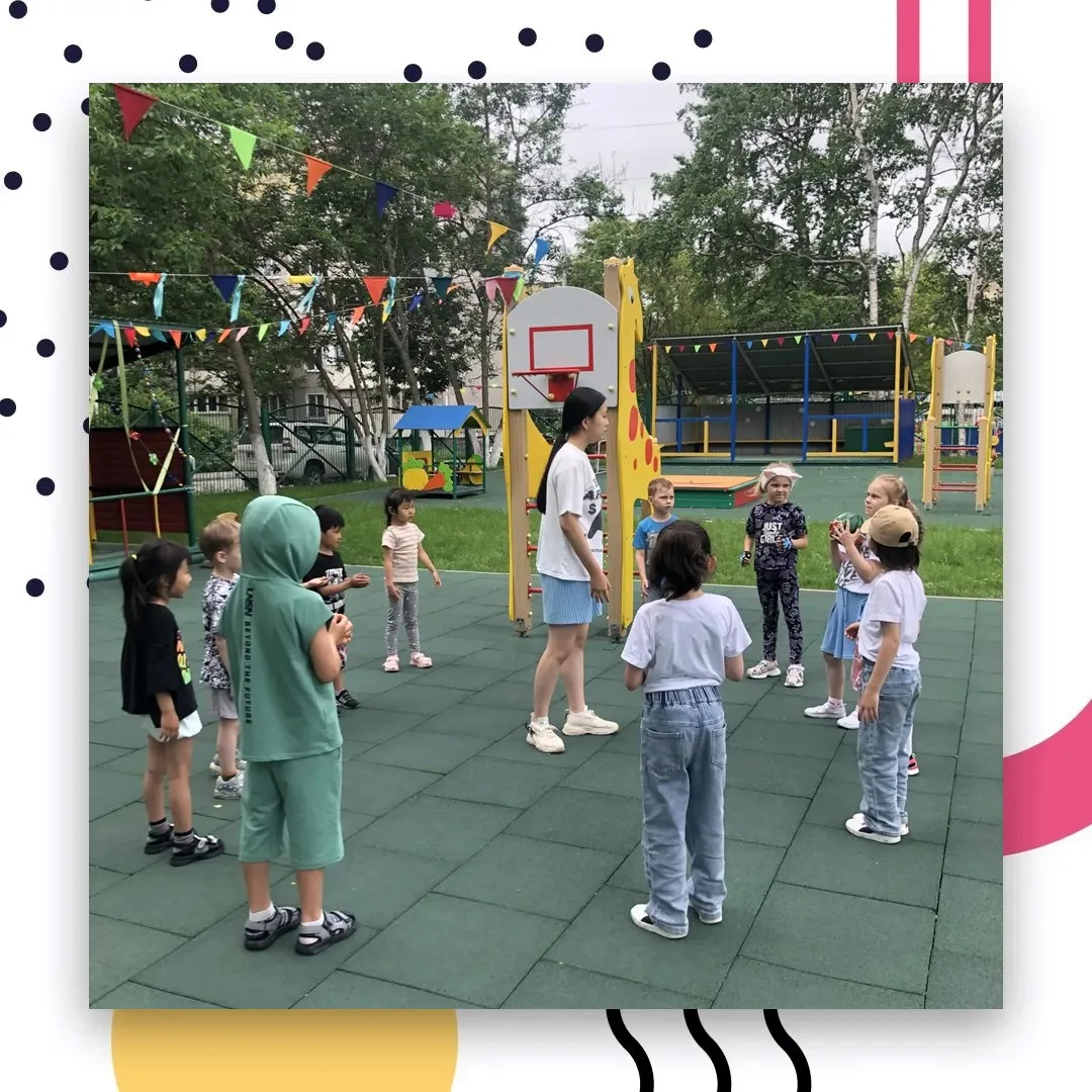 🏐 Тук-тук! К нам прилетел мячик, а с ним — старая добрая игра «Съедобное — несъедобное».

Для наших