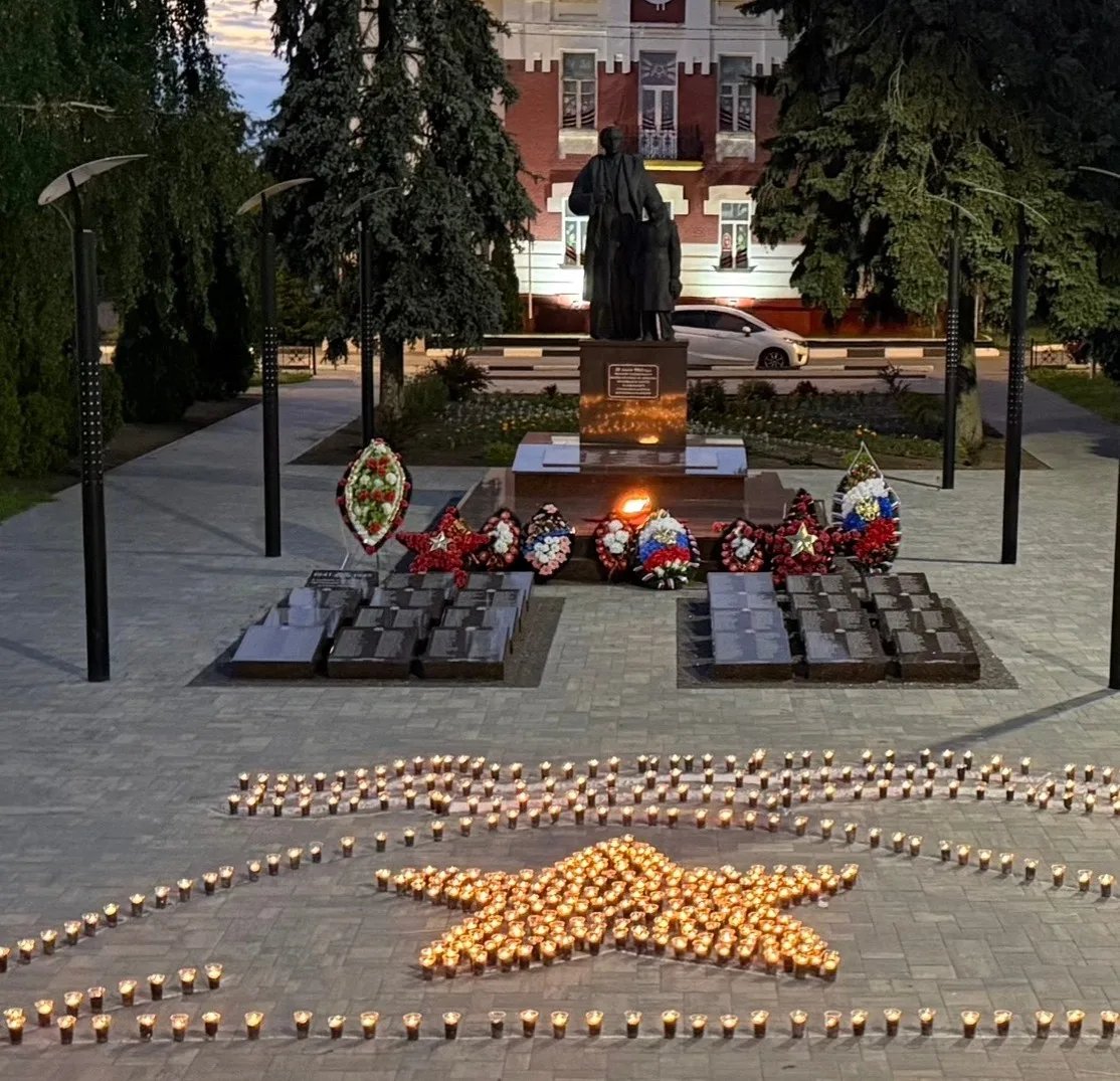 На рассвете 22 июня 1941 года фашистская Германия без объявления войны напала на Советс...