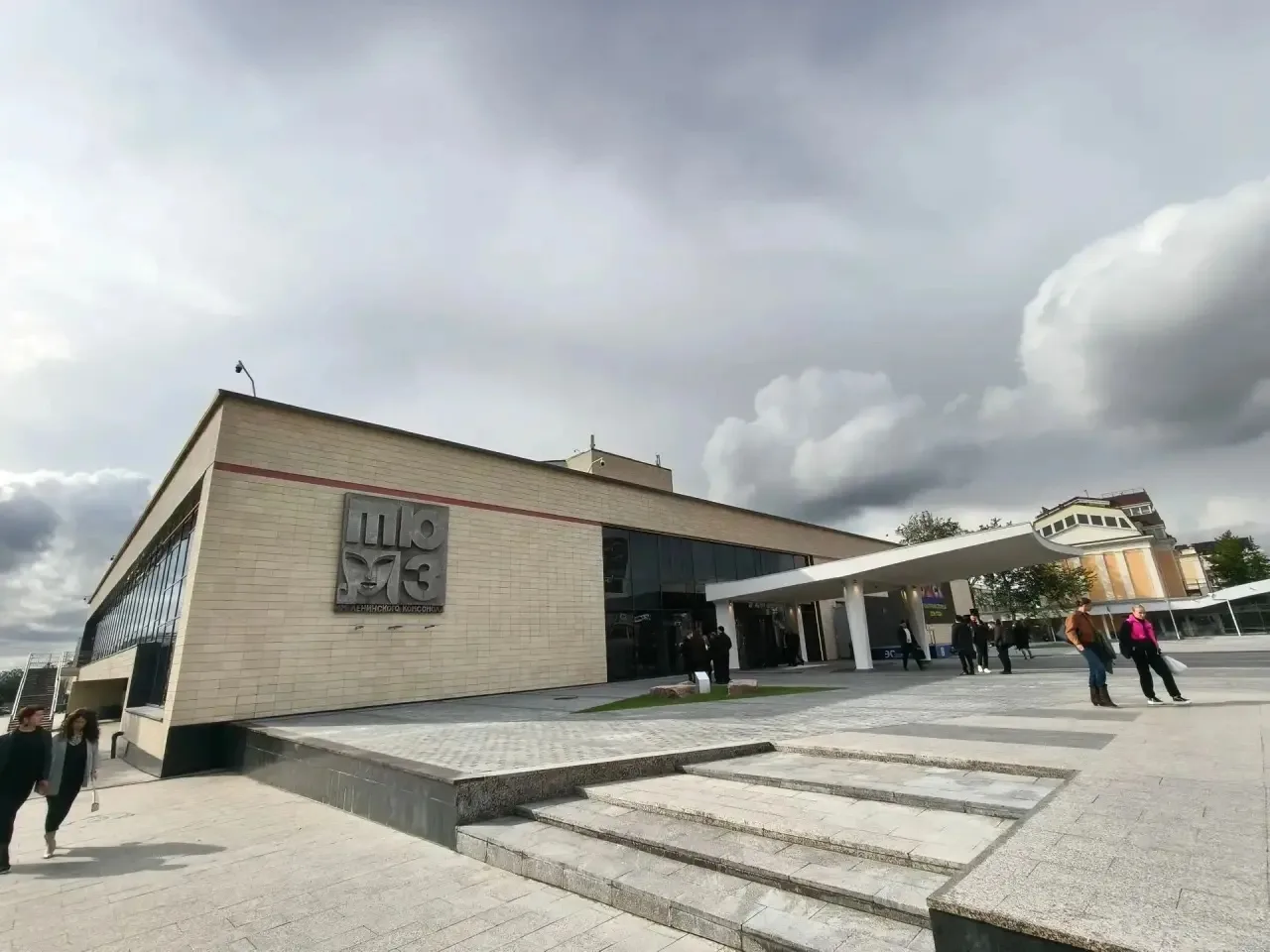 🎭 Омичам показали как выглядит обновленный ТЮЗ