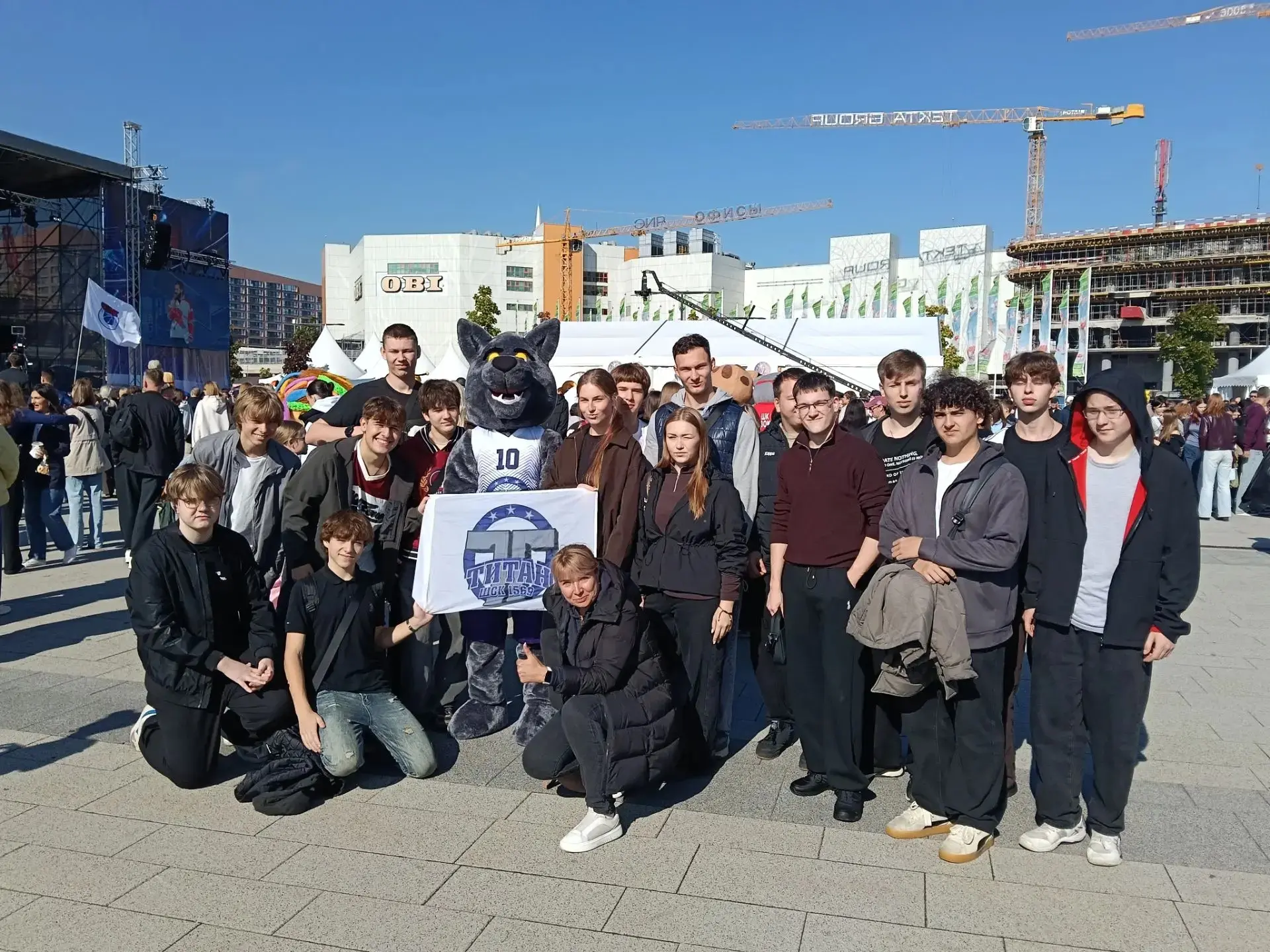 🏒 Наши ребята побывали на хоккейном празднике! Спорт, музыка и встречи — отличный пово...