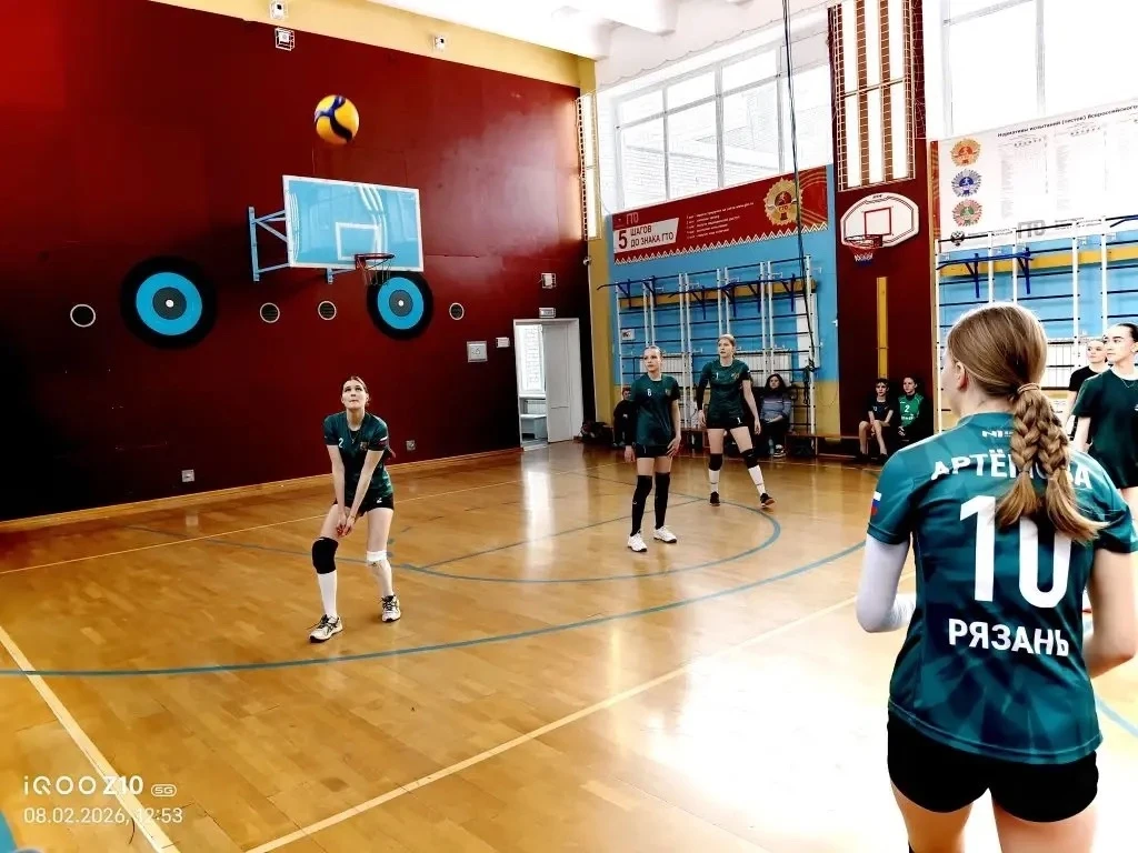 🏆 Искренне поздравляем нашу школьную волейбольную команду с блестящей победой в престижном турнире, 