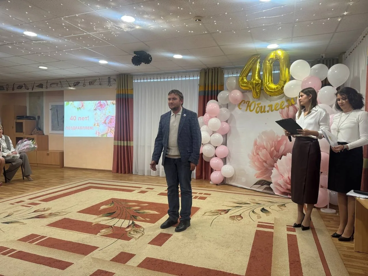 В Пензе активисты ЛДПР поздравили воспитателей с профессиональным праздником 💐