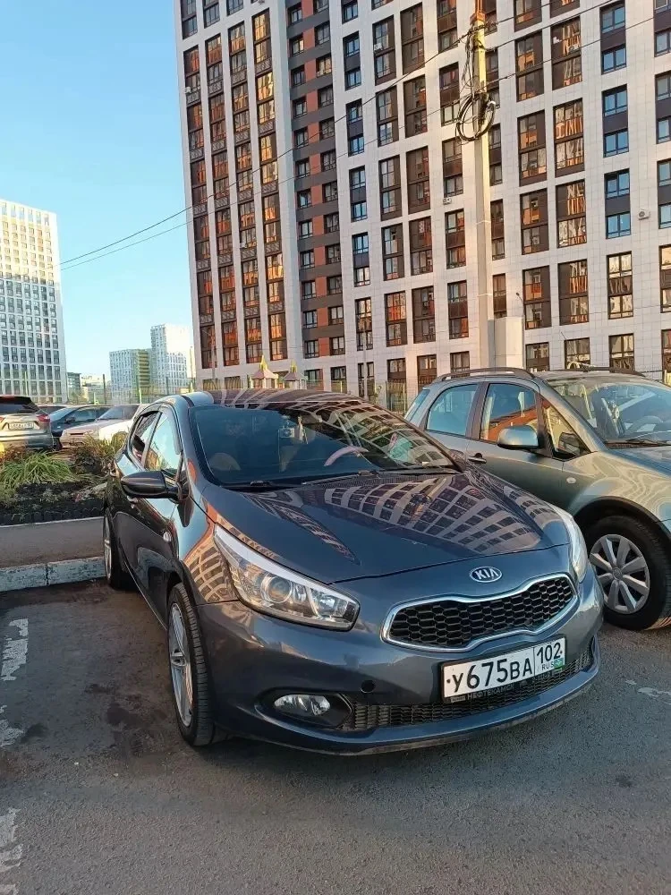 Продам  Киа Сид в одной семье много лет! Максимальная комплектация. Музыка, автоподзаво...