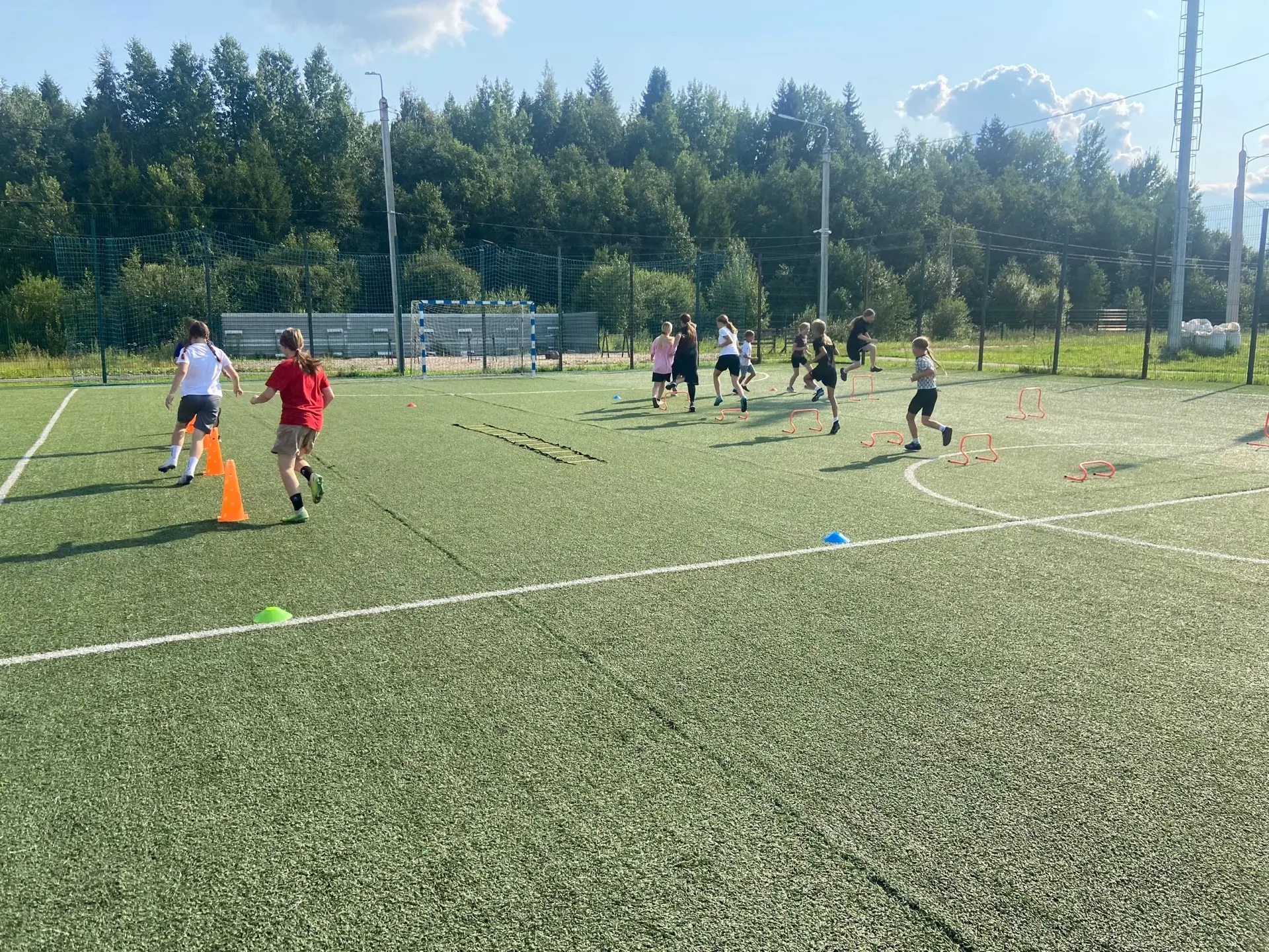 ⚽️Лето - отличная возможность для того, чтобы повысить свой уровень умений и навыков!

#Футболвшколе