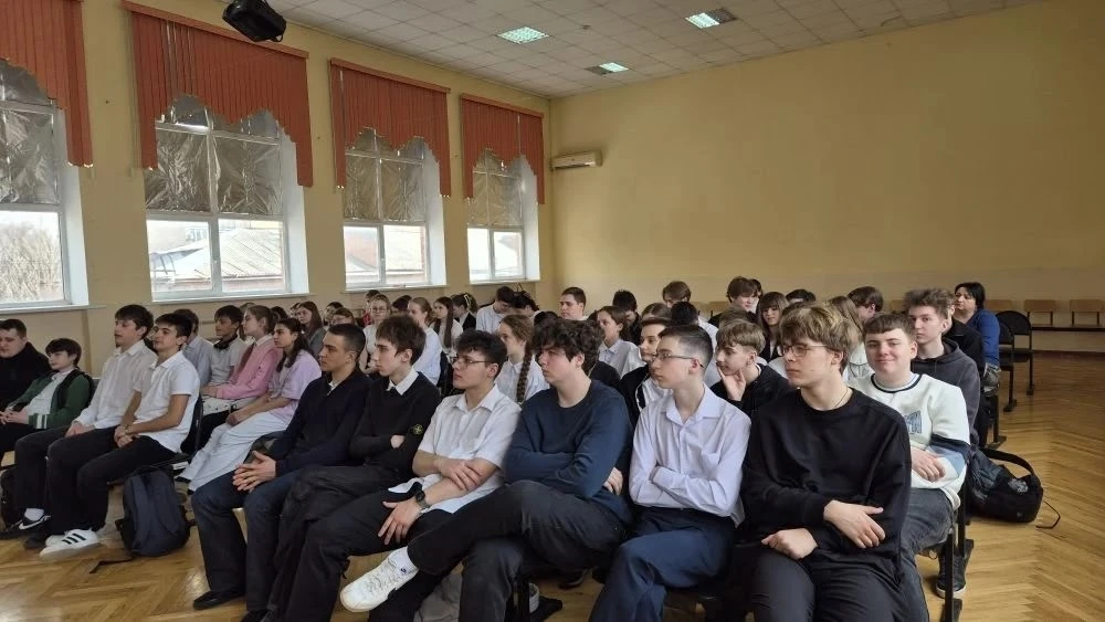 ⚖️ ПРАВО НА БЕЗОПАСНОСТЬ: ВСТРЕЧА С АДВОКАТОМ В ГИМНАЗИИ №34!  17 марта, наши гимназисты из 8 и 10 к