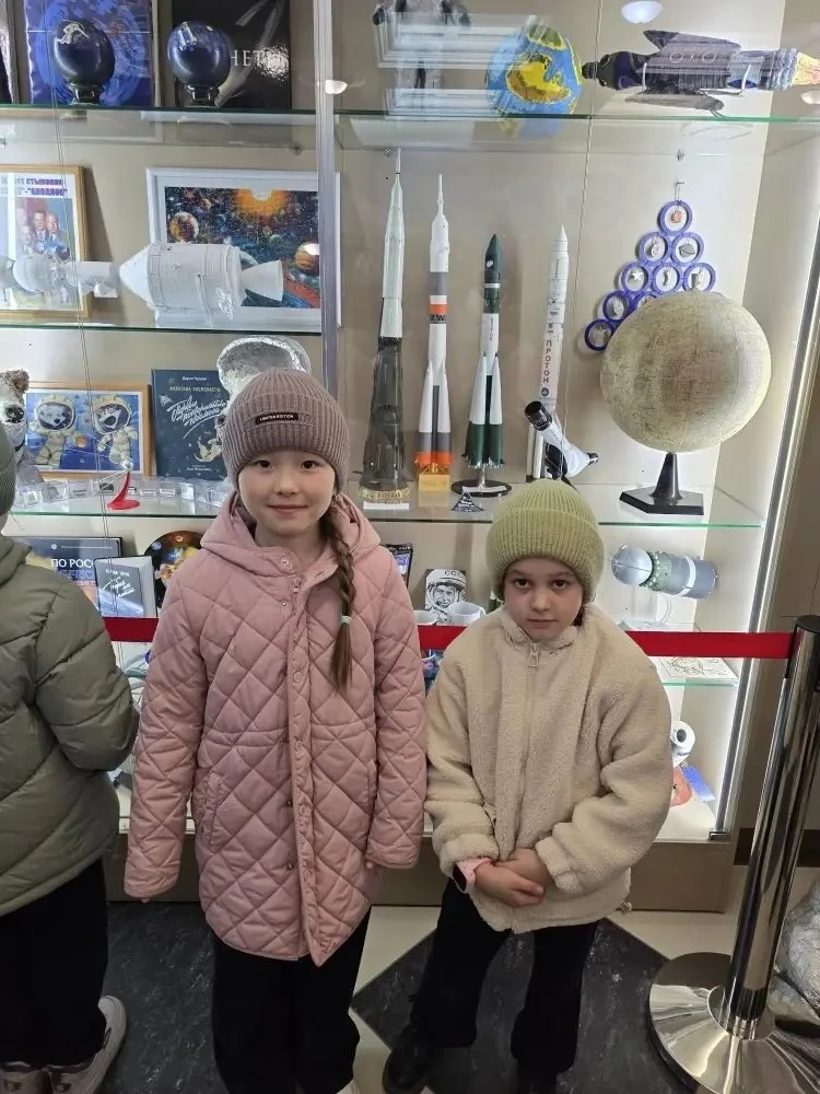 🪐В предверии Дня космонавтики учащиеся 1В класса,  побывали в Барнаульском планетарии и это стало на