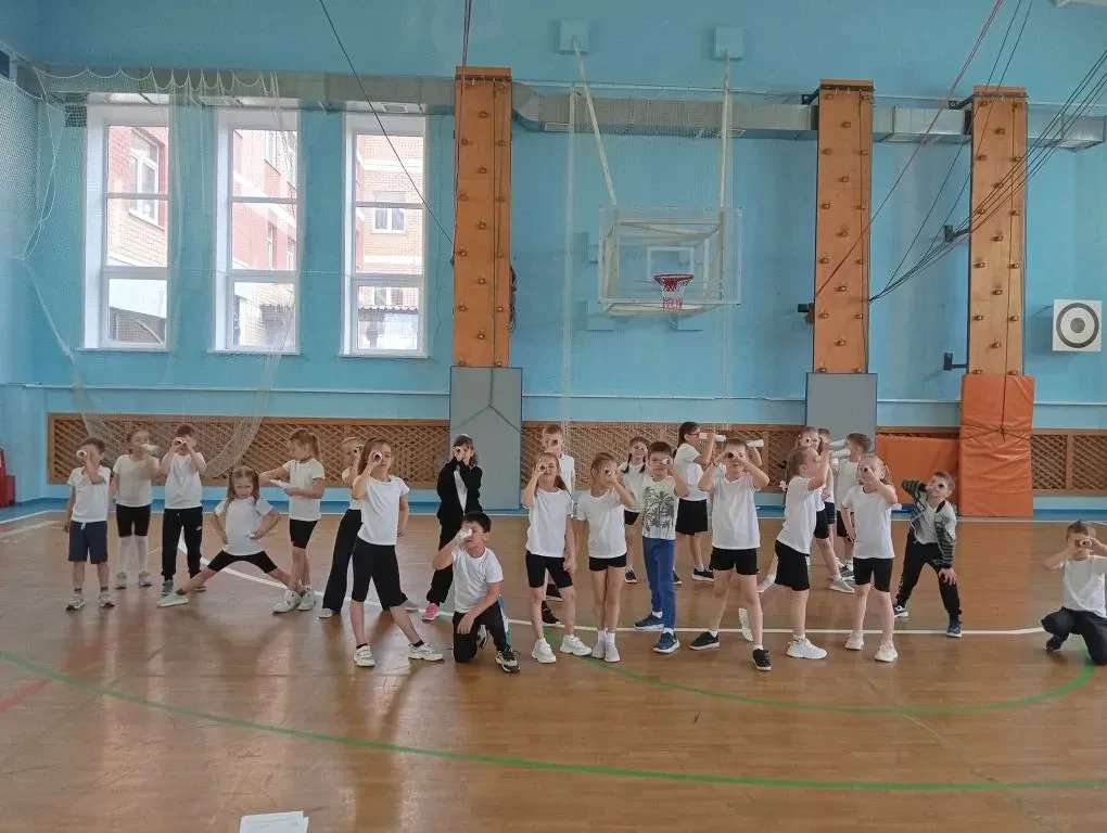 Сегодня — Всемирный день здоровья и спорта! 🏃‍♂🍎В честь этого праздника для наших самых маленьких че