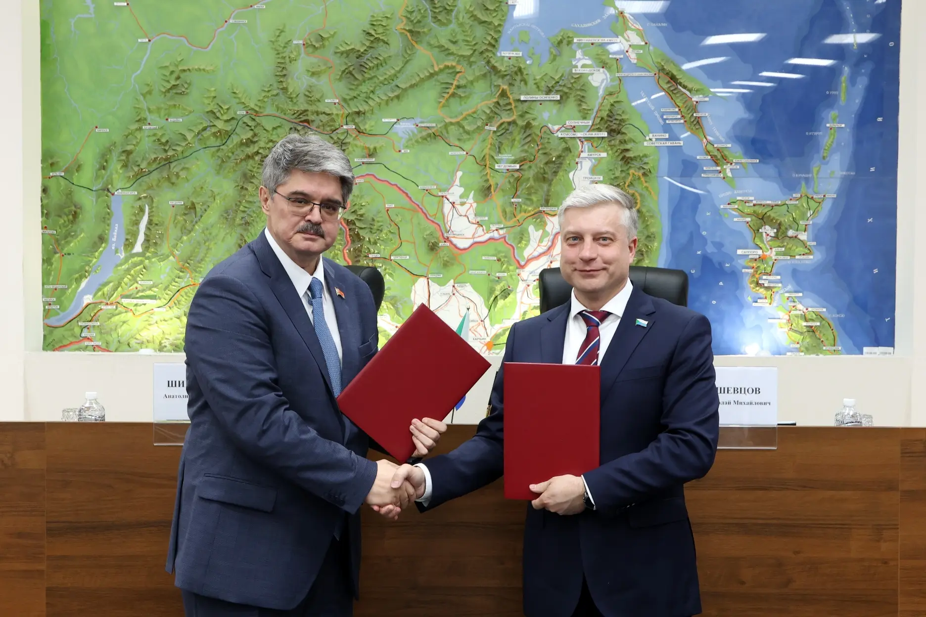 🤝 Парламенты Хабаровского края и Магаданской области объединяют усилия