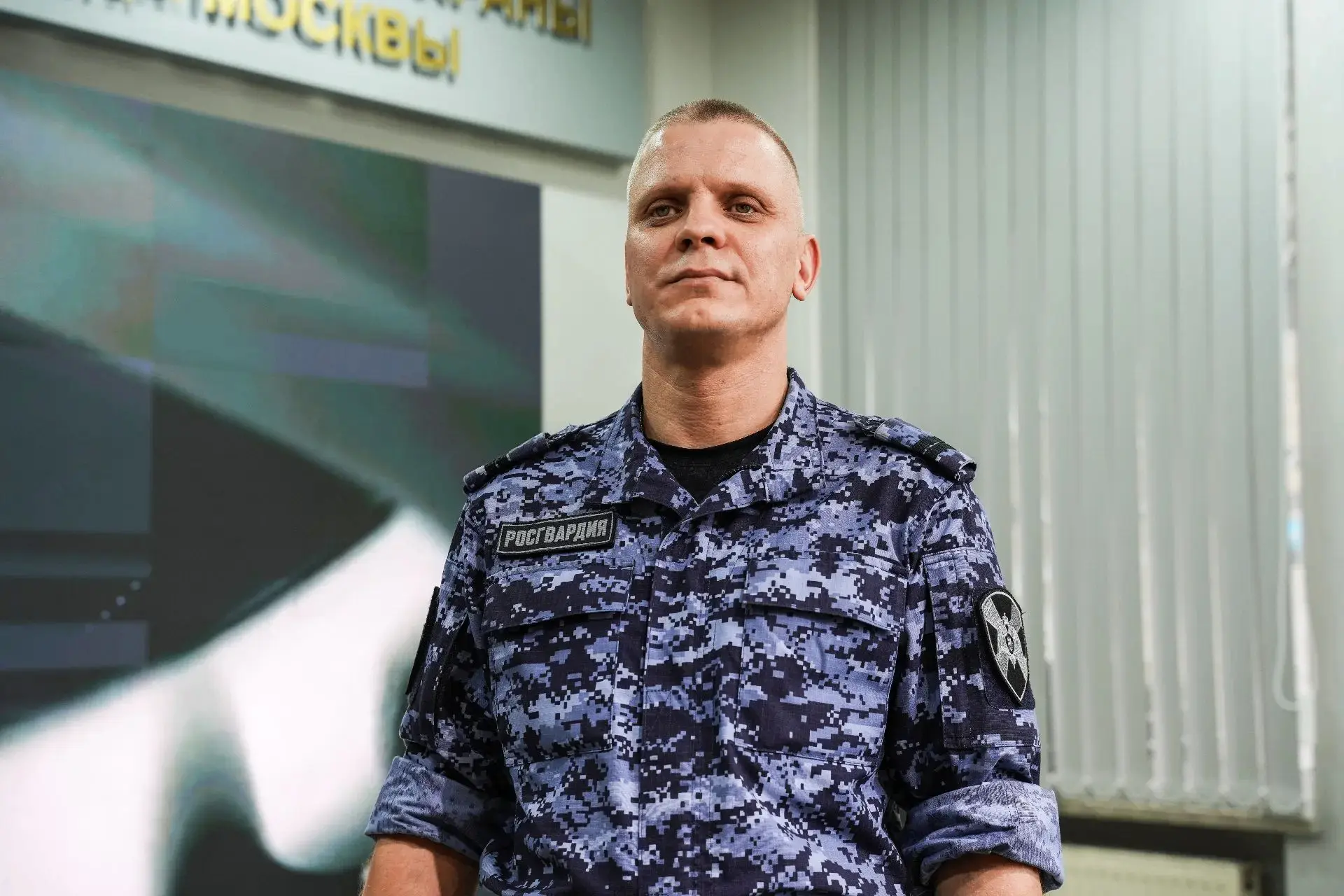 🛡️ Героем рубрики «Знай наших» в День парашютиста стал сотрудник  вневедомственной охраны столичног