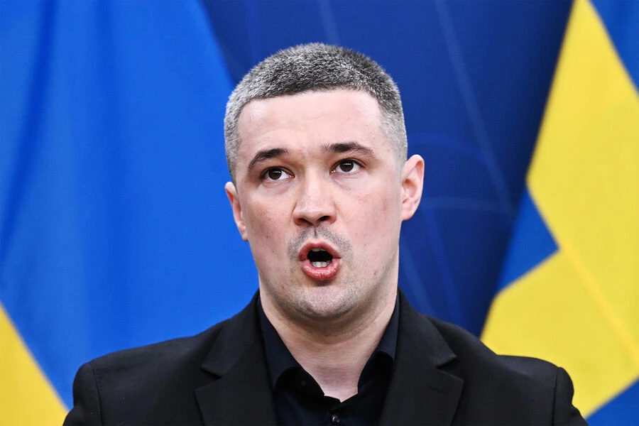 Бывший министр обороны Украины Михаил Федоров пообещал уничтожать россиян «в промышленных масштабах»