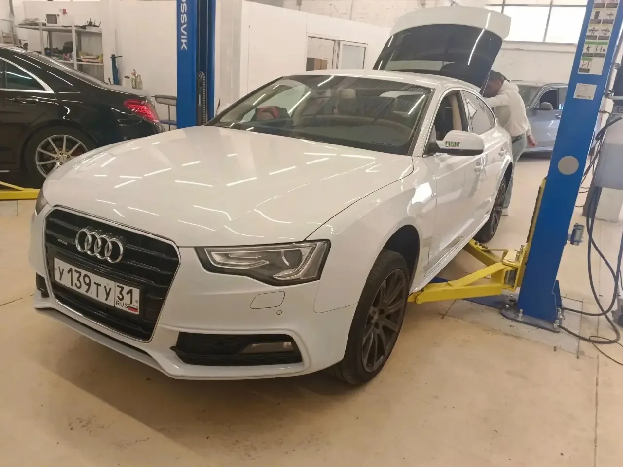 🔧 Замена задних тормозных колодок на Audi A5 — сделали чётко и без спешки! 🔧