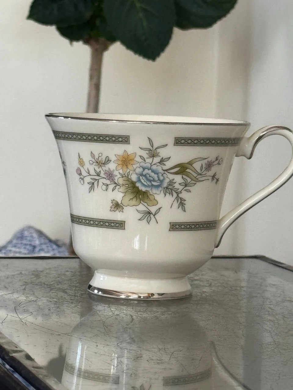 Чашка Royal Doulton Adrienne винтаж 1981 год ☕🌻