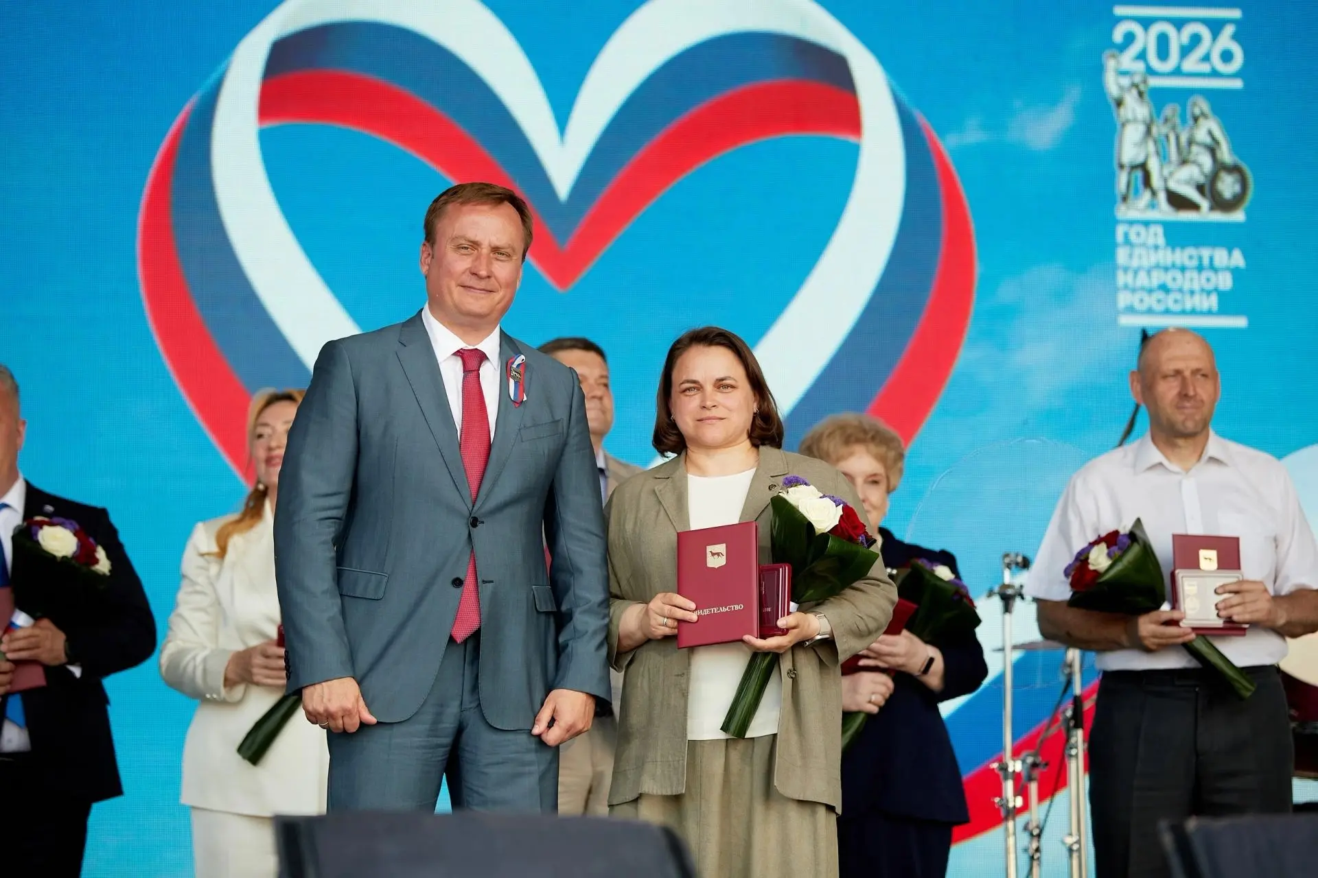 Ежегодно 12 июня в День России и День города проходит церемония чествования жителей Сургута, внесших