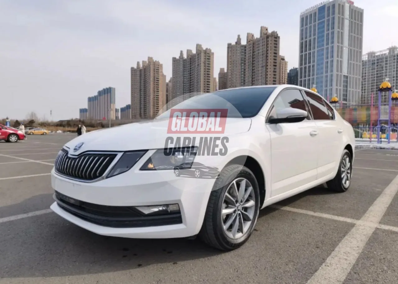 🇨🇿 Skoda Octavia —цена в Уссурийске - 1 480 000 руб.! Идеальный вариант для ежедневных поездок и дал