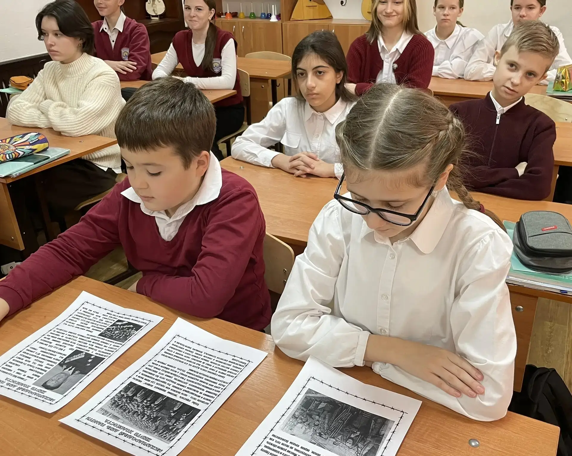 День памяти жертв Холокоста🙏 ‼️Советником директора по воспитанию для учащихся 5-6 классов проведен 