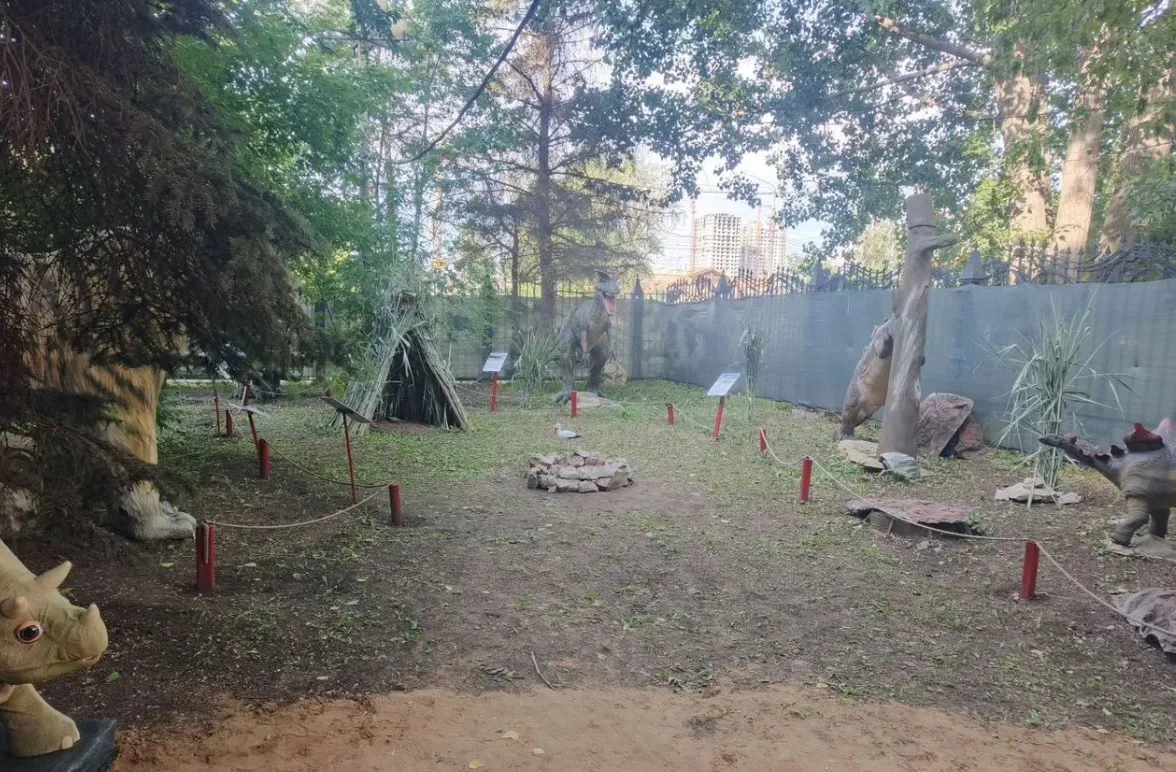 🦖В Энгельсе продают парк динозавров

Житель города Энгельса Саратовской области сообщил о продаже п
