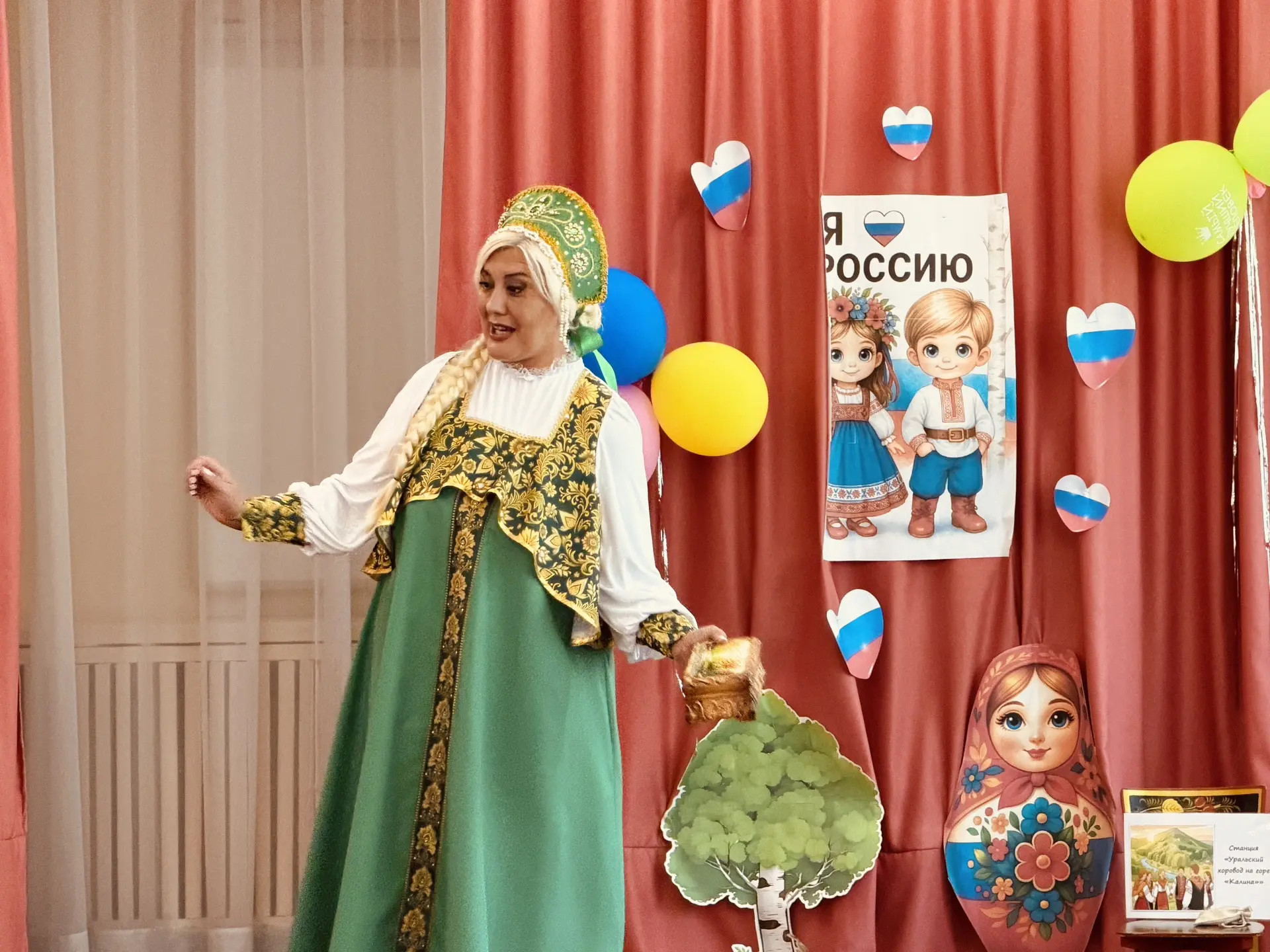 Сегодня наш детский сад посетили замечательные педагоги МБДОУ - детский сад 486, и провели для детей