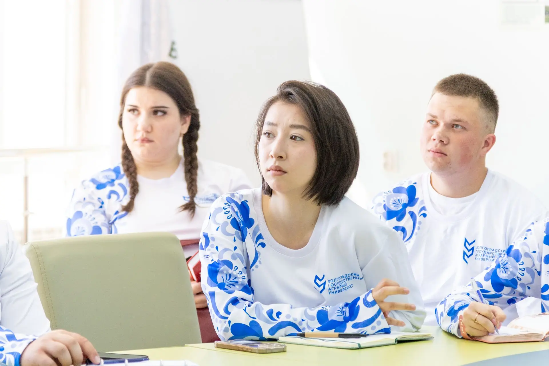 🧠 Управлять конфликтом, а не поддаваться ему: занятие с проректором в Школе молодёжного лидерства  В