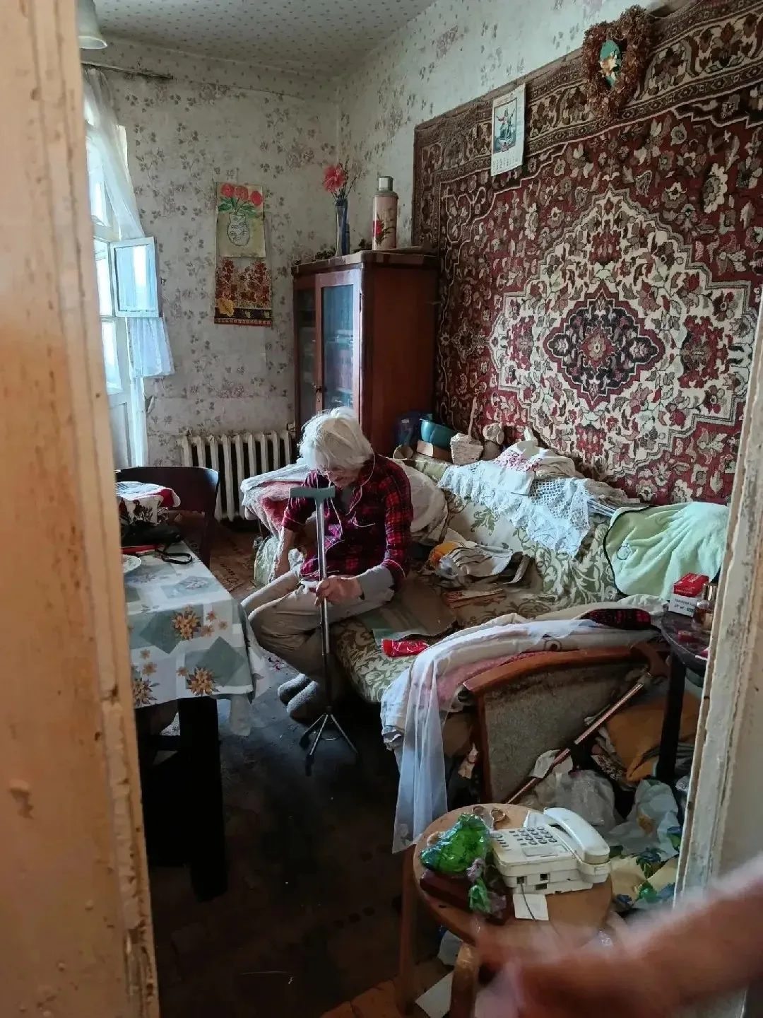 🥺Жители Кервы требуют помочь пенсионерке: квартиру снова затапливает из-за дырявой крыши

Каждый до