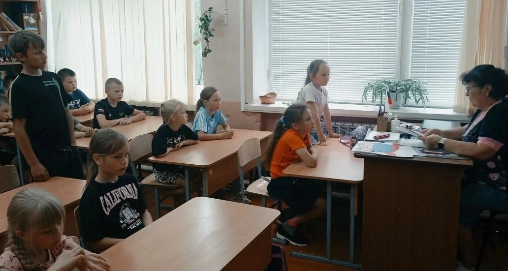 Очередной день в пришкольном лагере прошел весело и интересно.

Ребята провели время с пользой и удо
