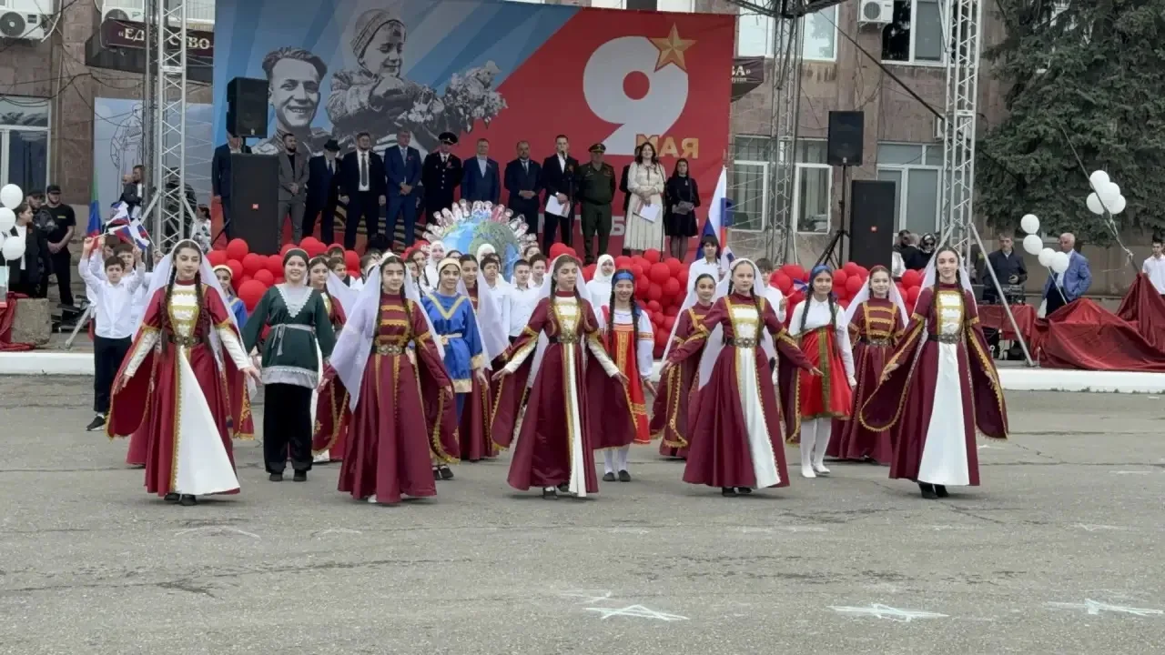 Учащиеся нашей школы под руководством учителя музыки Татаевой З.Н. 🌟 продолжают радовать яркими побе