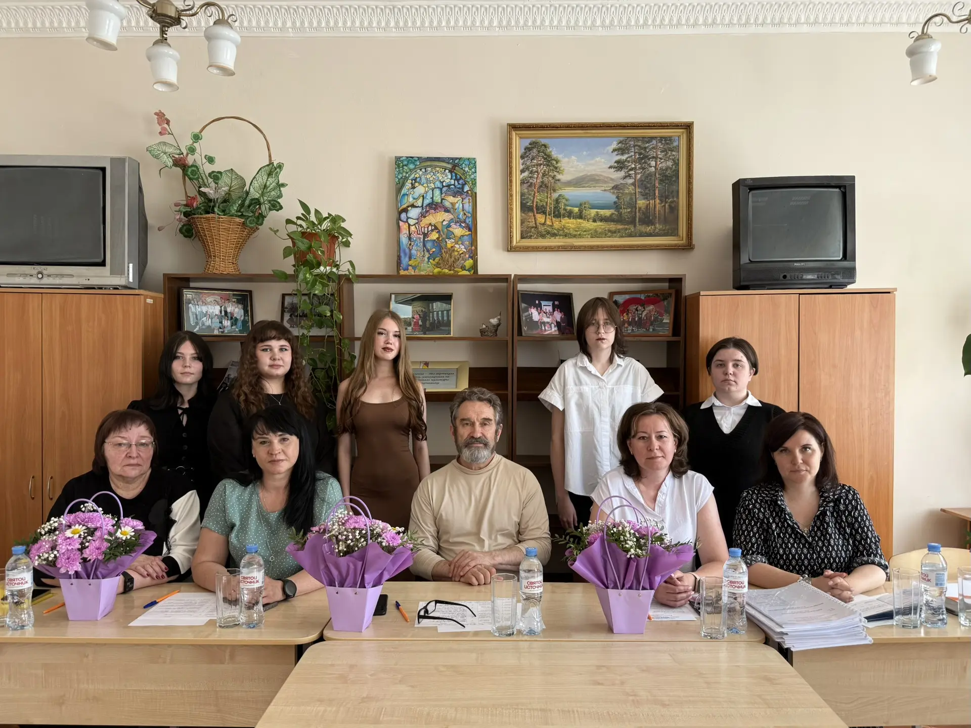 🎓 Состоялась защита выпускных квалификационных работ на специальности «Библиотековедение»

9 июня в