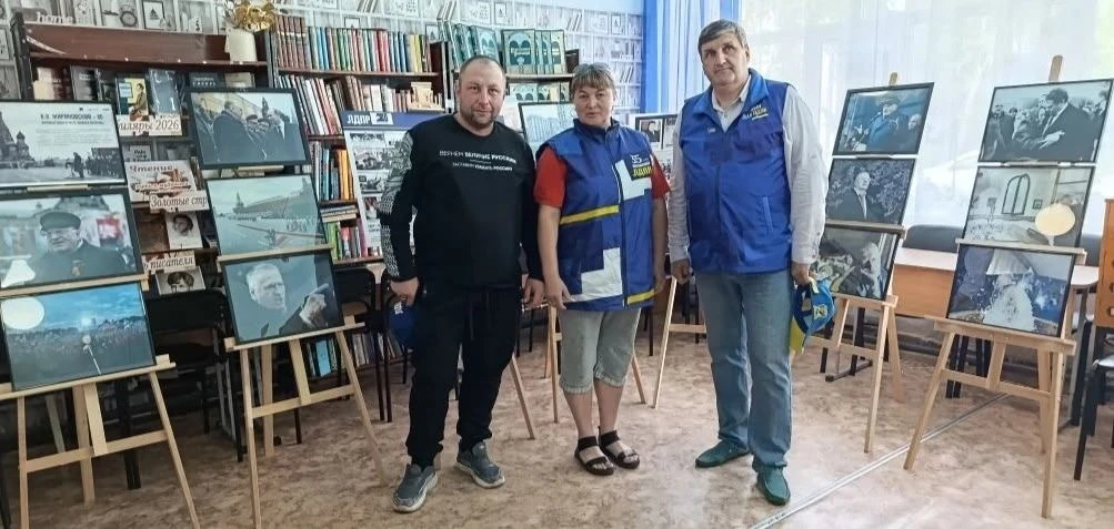 🇷🇺 Наследие Пророка: выставка к 80-летию Владимира Жириновского переезжает в Лебяжье

В районной б