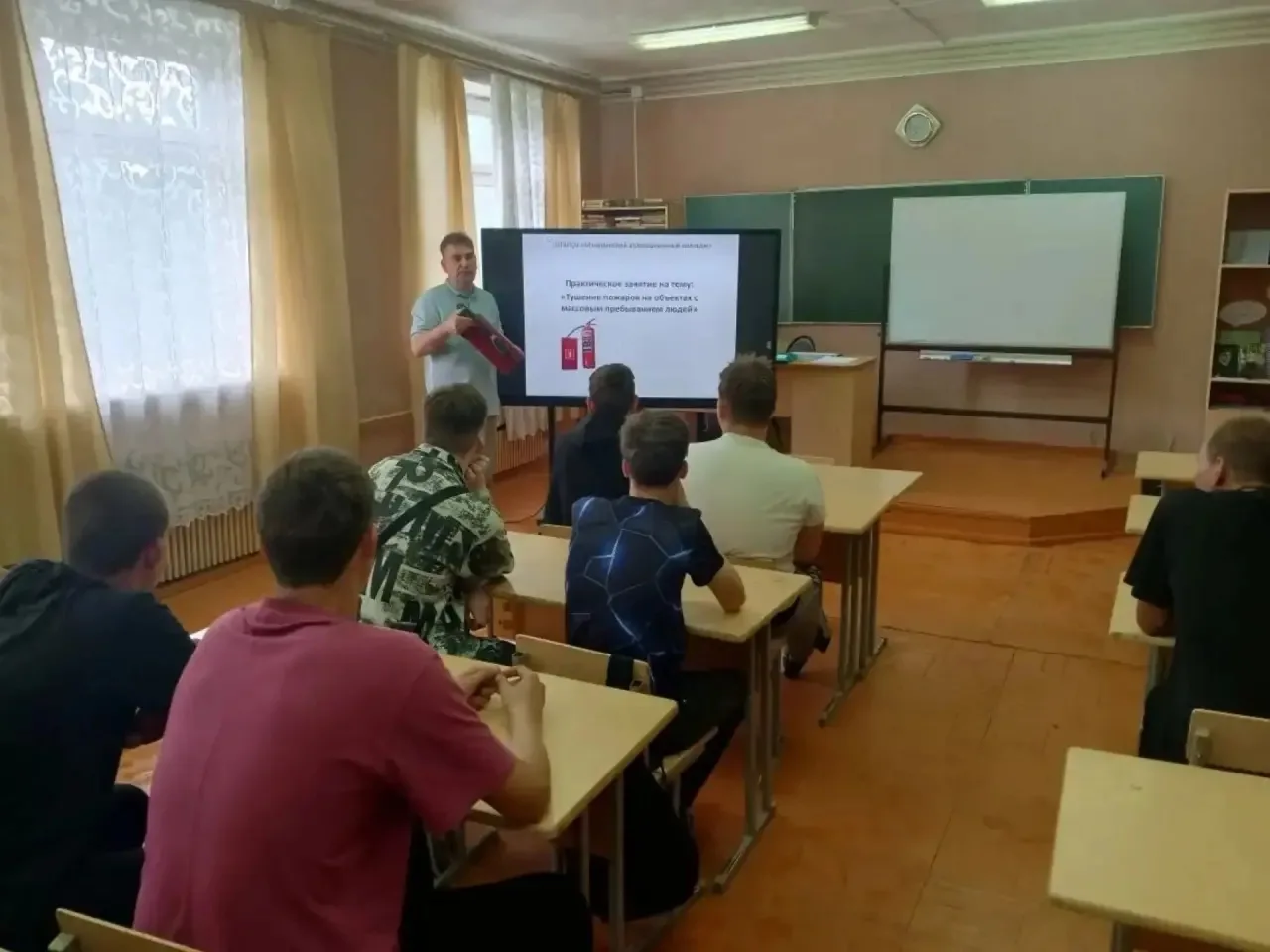 🚨 Тушение пожаров на объектах с массовым пребыванием людей: практика от Свиридова А.В.