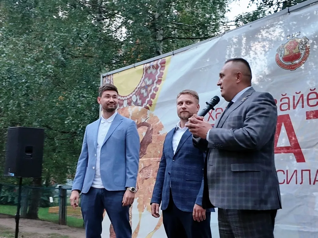 На Энтузиастов, 38/8 открыли новую детскую площадку по НИМЕ – жители в восторге