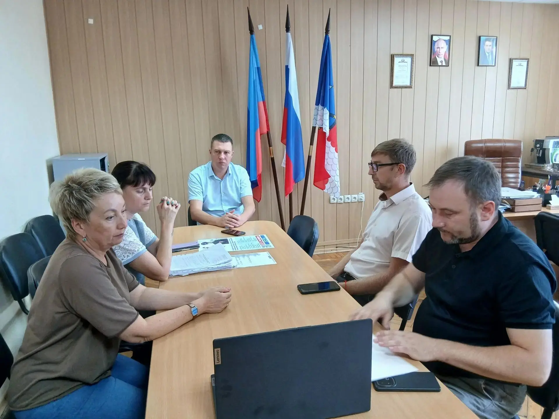Под председательством  Первого  заместителя Главы Станично-Луганского МО Владимира Маке...
