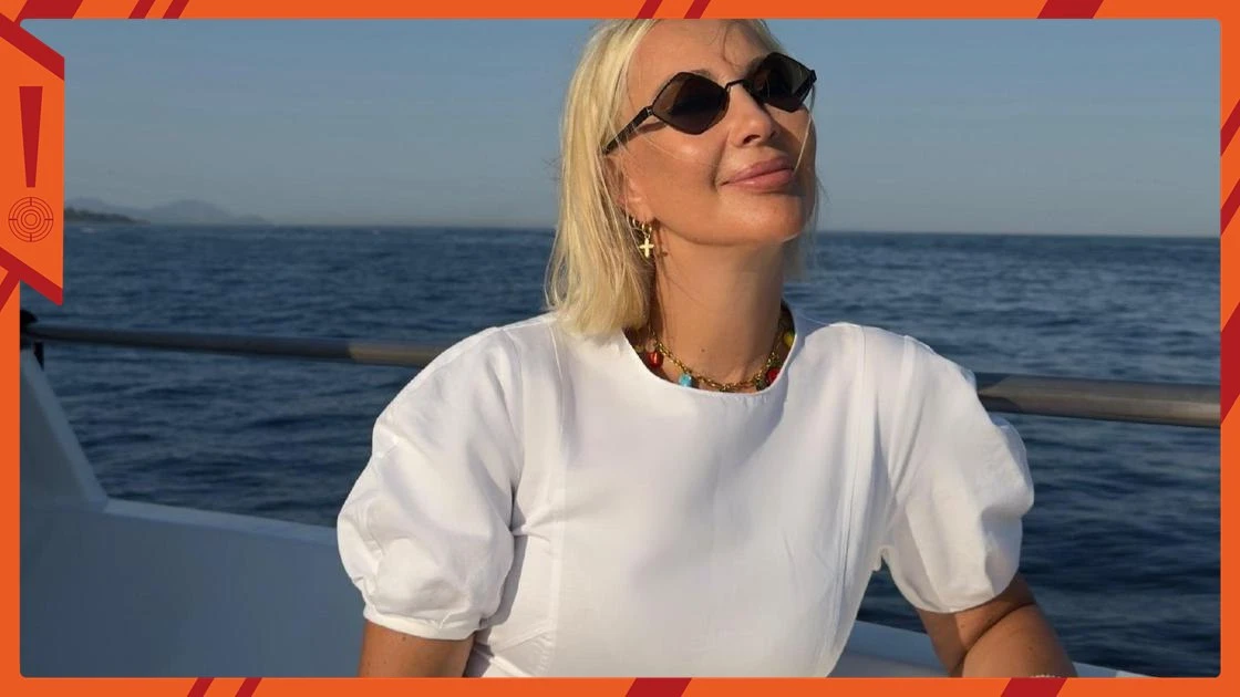 Лера Кудрявцева поймала настоящий дзен во Франции.

Сейчас телеведущая отдыхает на вилле вместе с 7-