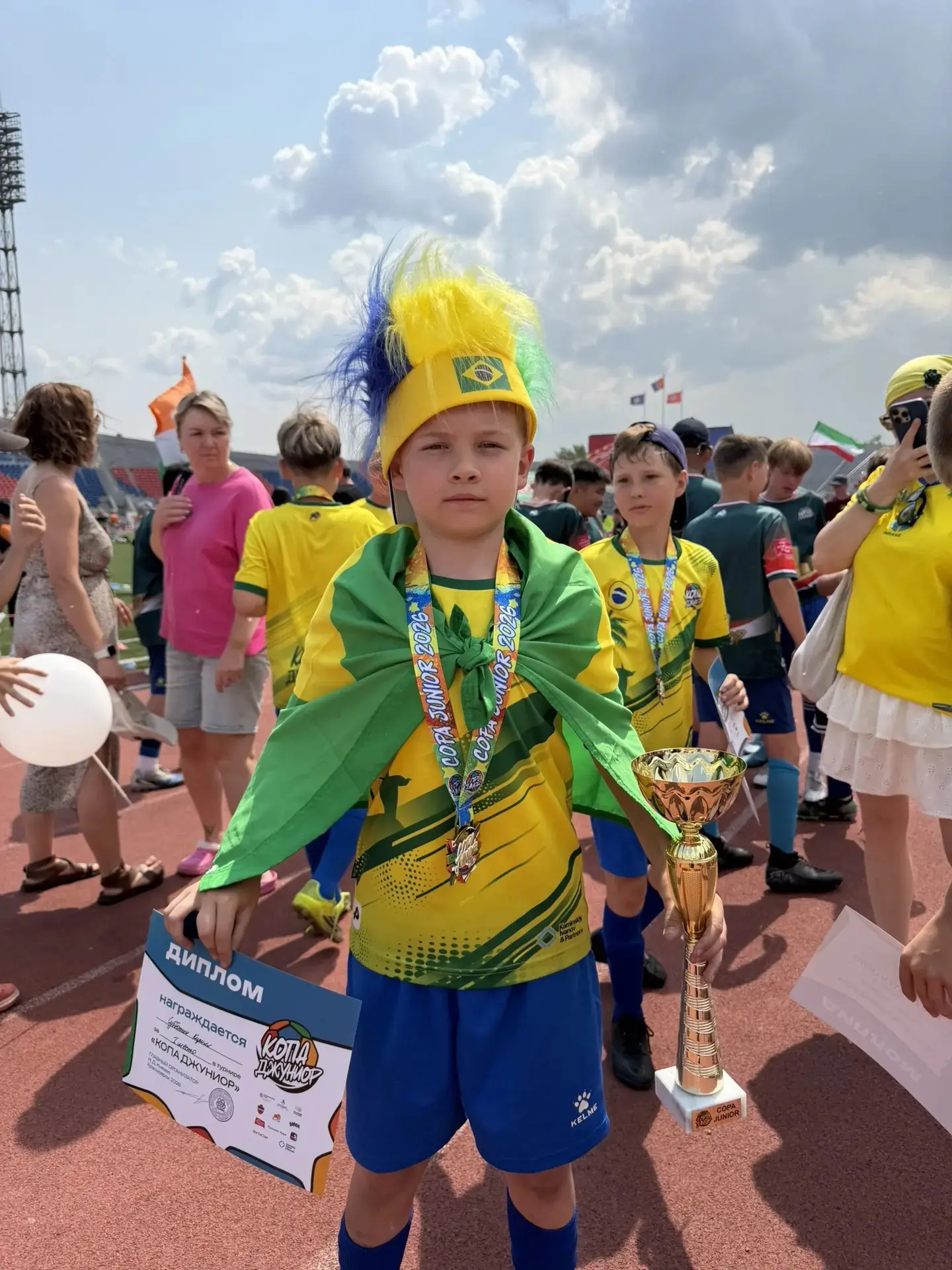 ⚽️ Ученик 5 «А» класса Субботин Кирилл, будучи капитаном команды «Футболия»завоевал зол...