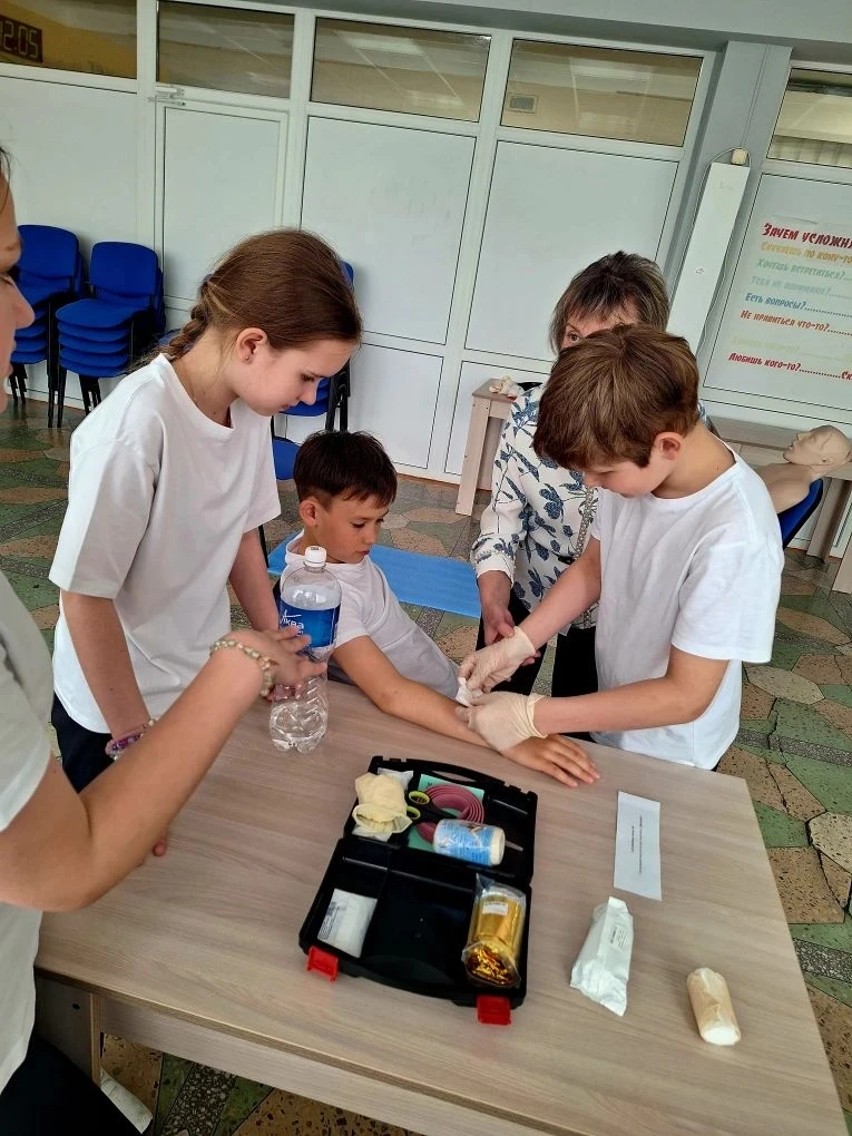 У нас замечательная новость!  🥇Отряд ЮИД гимназии одержал победу в конкурсе «Безопасное колесо — 202