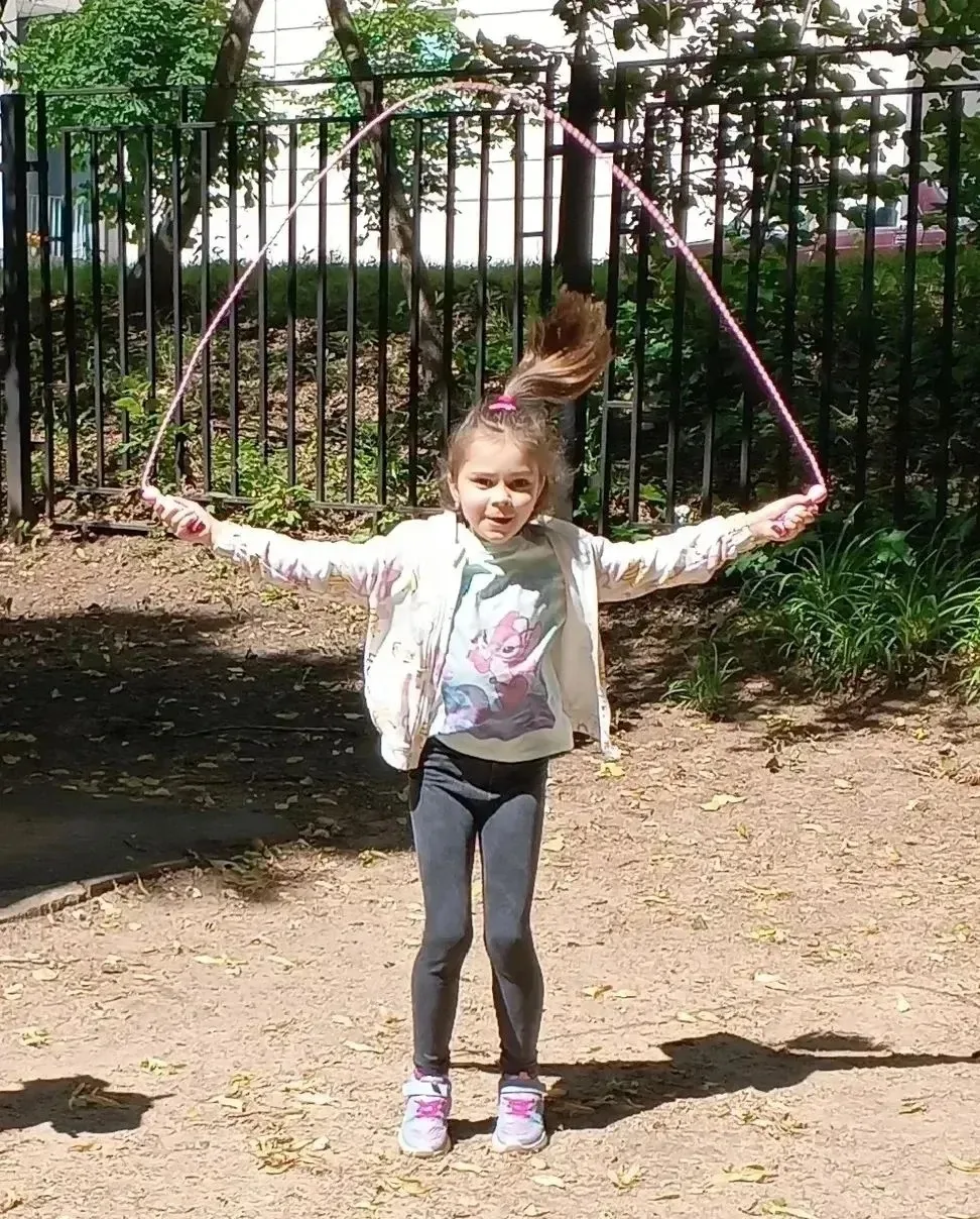 Июль в самом разгаре, и мы ловим каждое солнечное мгновение! ☀️

Наши дошкольники уже успели:
🐾 поп