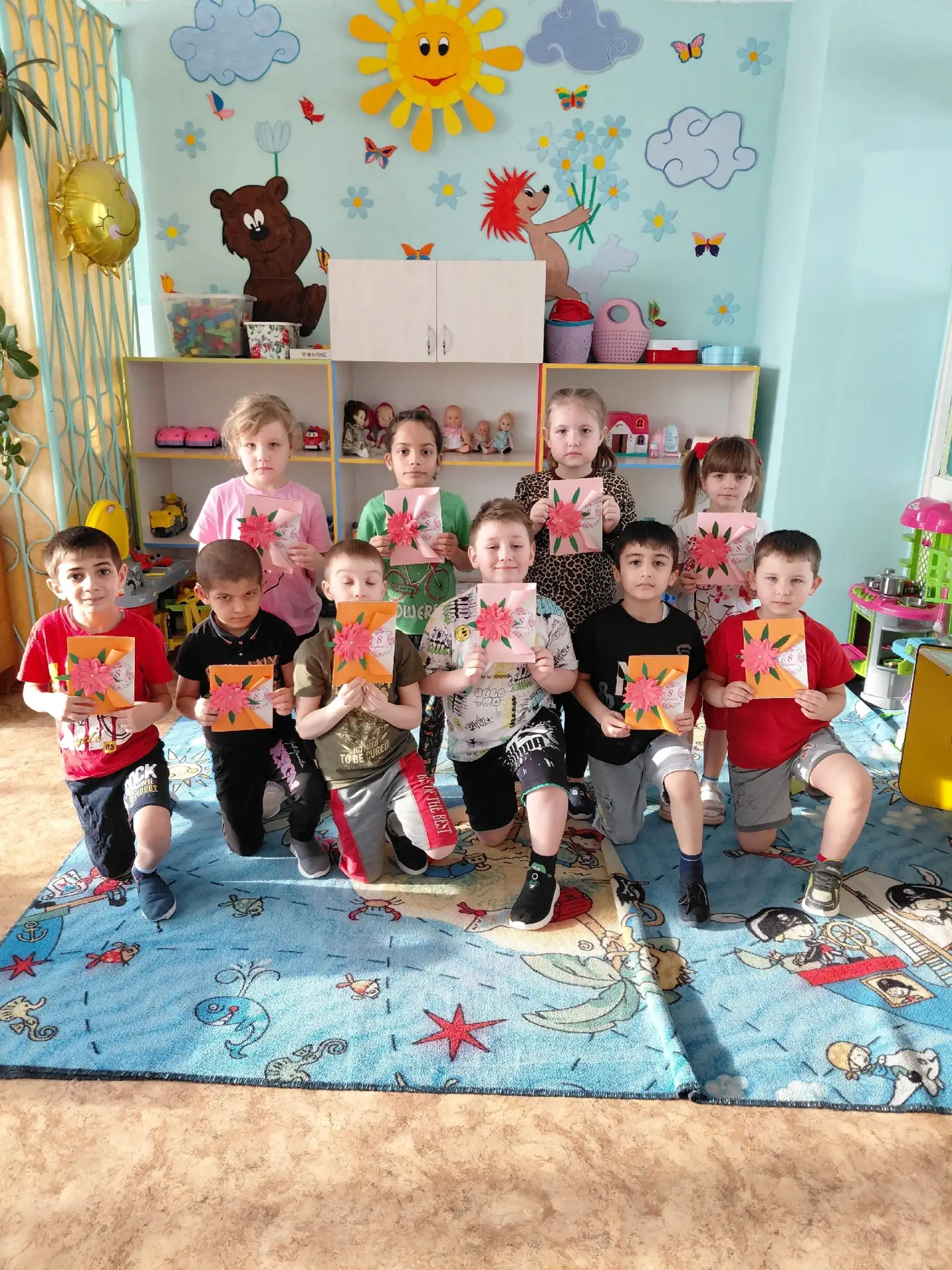 🌷🌸💐8 марта - радостный и добрый праздник, в этот день хочется порадовать маму подарком.