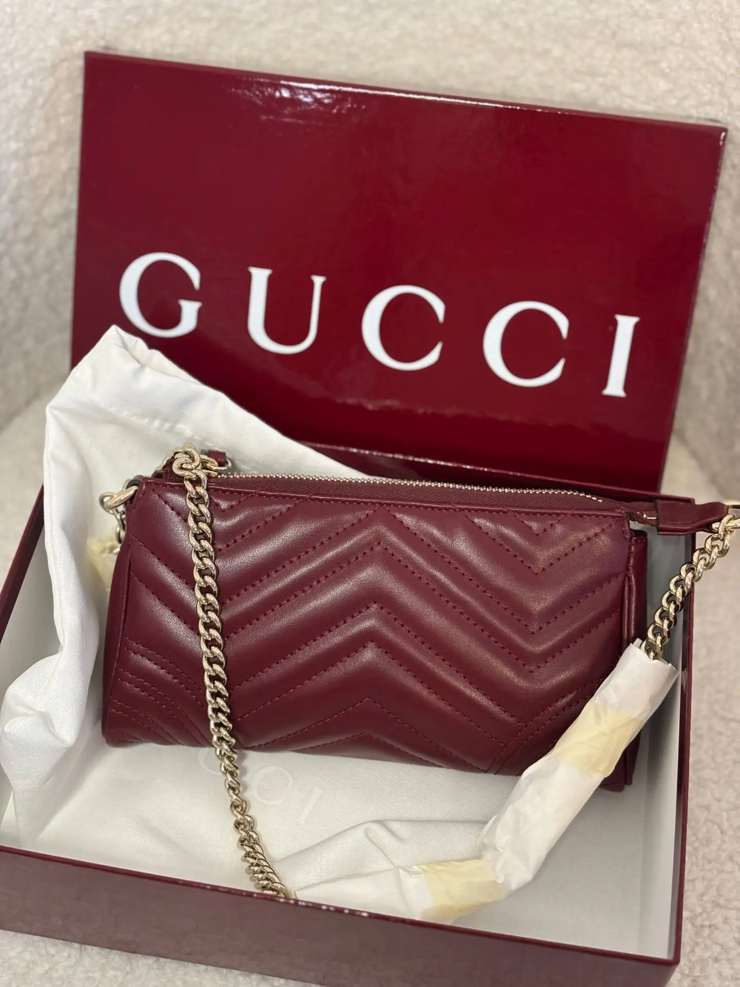 GUCCi

Special price 🔥🔥🔥
Осталось очень мало 
💳 Стоимость 48.500₽ c доставкой 

Очень красивая �