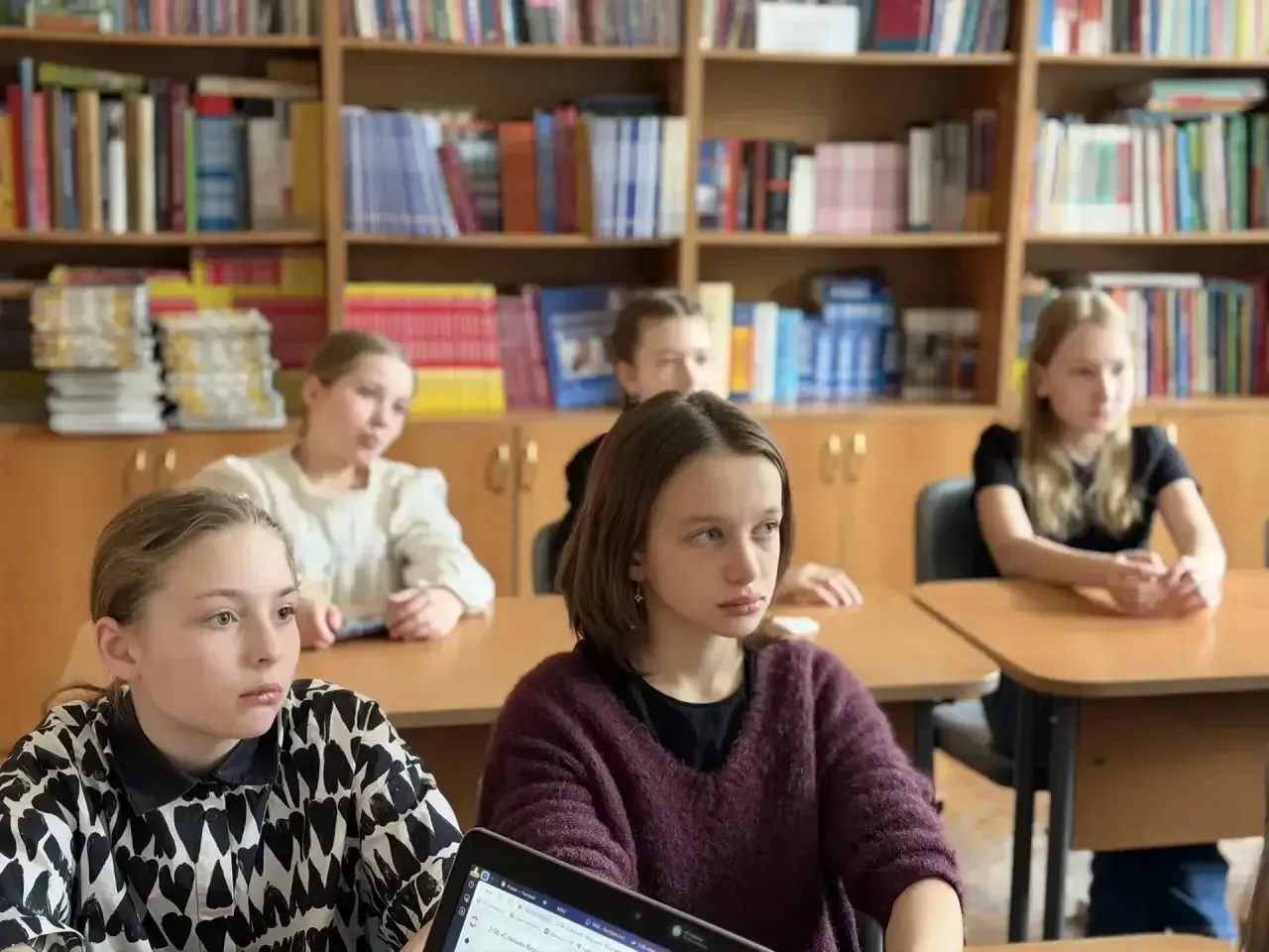 «Россия — священная наша держава, Россия — любимая наша страна. Могучая воля, великая слава — Твоё д
