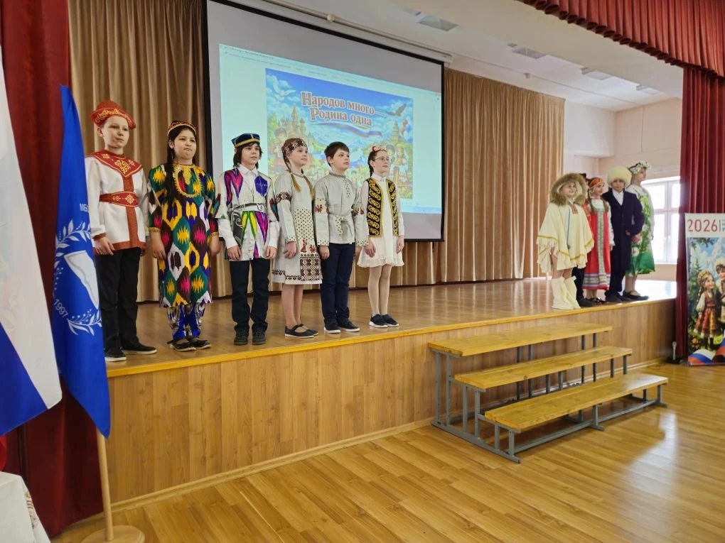 Сегодня, в начальной школе, при участии советника по воспитанию, клуб "Родные истоки" (руководитель-