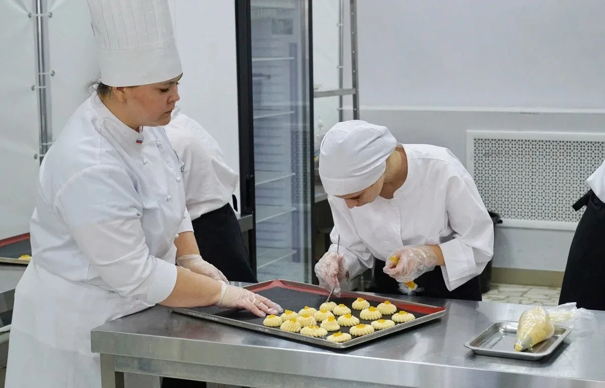 🍽️ Готовы превратить любовь к кулинарии в профессию? В Пензенском колледже пищевой промышленности и