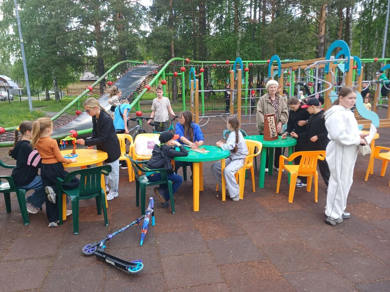 ✨День соседей в ДК «Надеждинский»: тепло, дружно, с размахом! 
 
В сквере Дома культуры «Надеждински