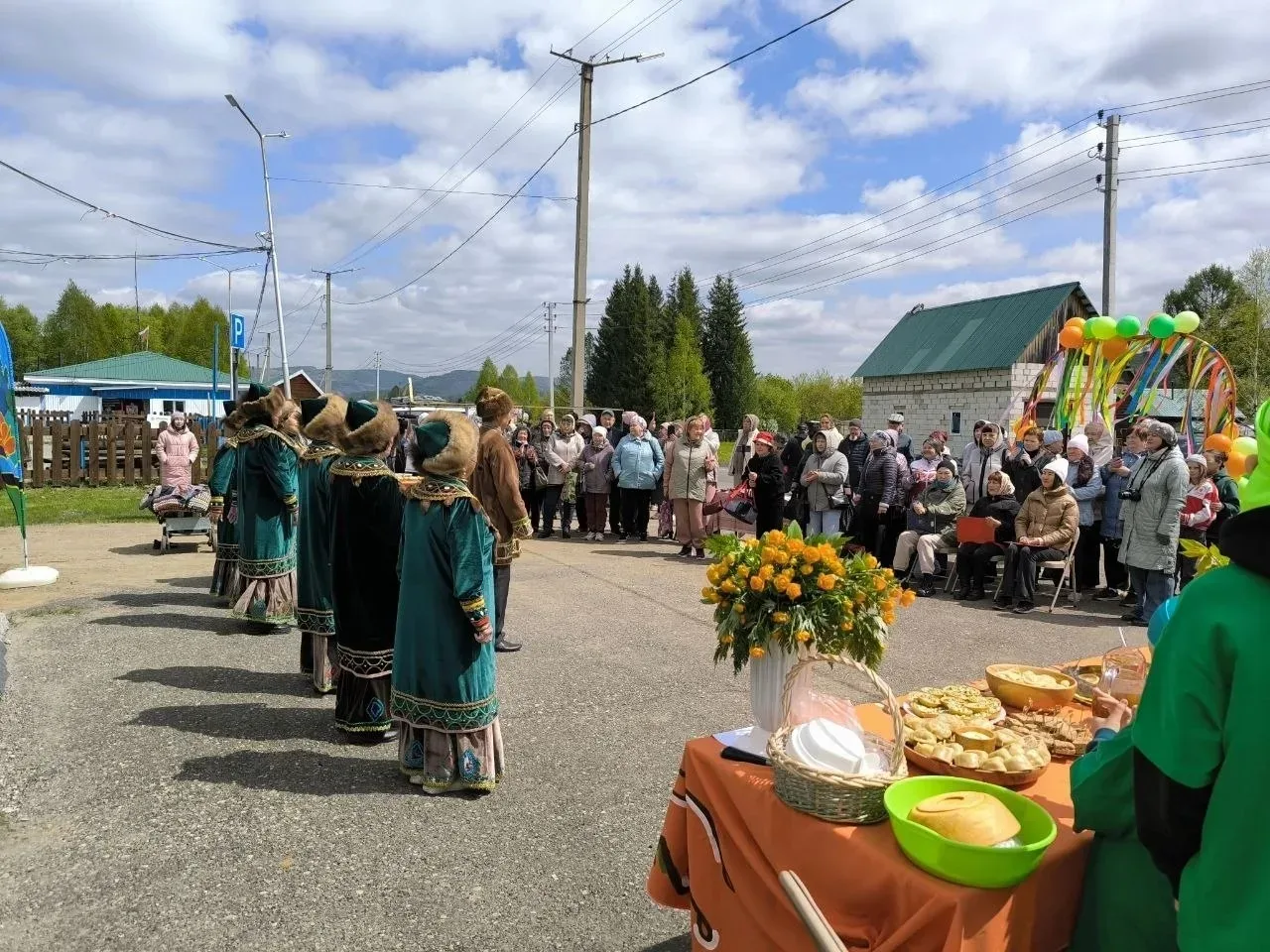 В посёлке Чувашка на базе Центра духовной культуры "Эне Таг" прошёл ежегодный народный праздник, пос
