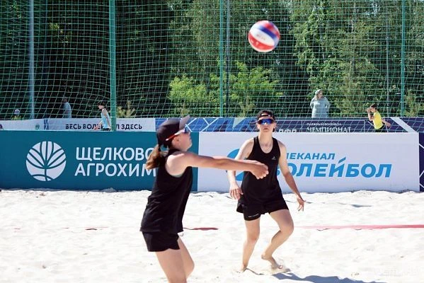 Сегодня в Орле был дан старт первенству ЦФО по пляжному волейболу

Состязания будут проходить до 27 